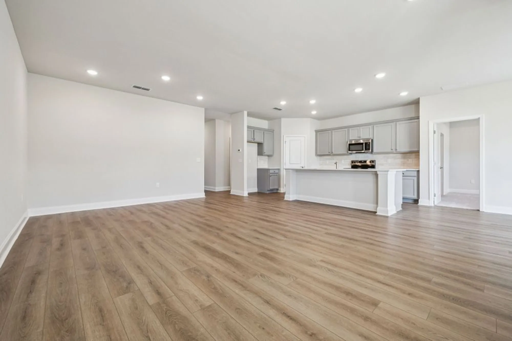 Property Slideshow image 20 of 48 | 312 stonehaus cir, Antioch, TN, 37013