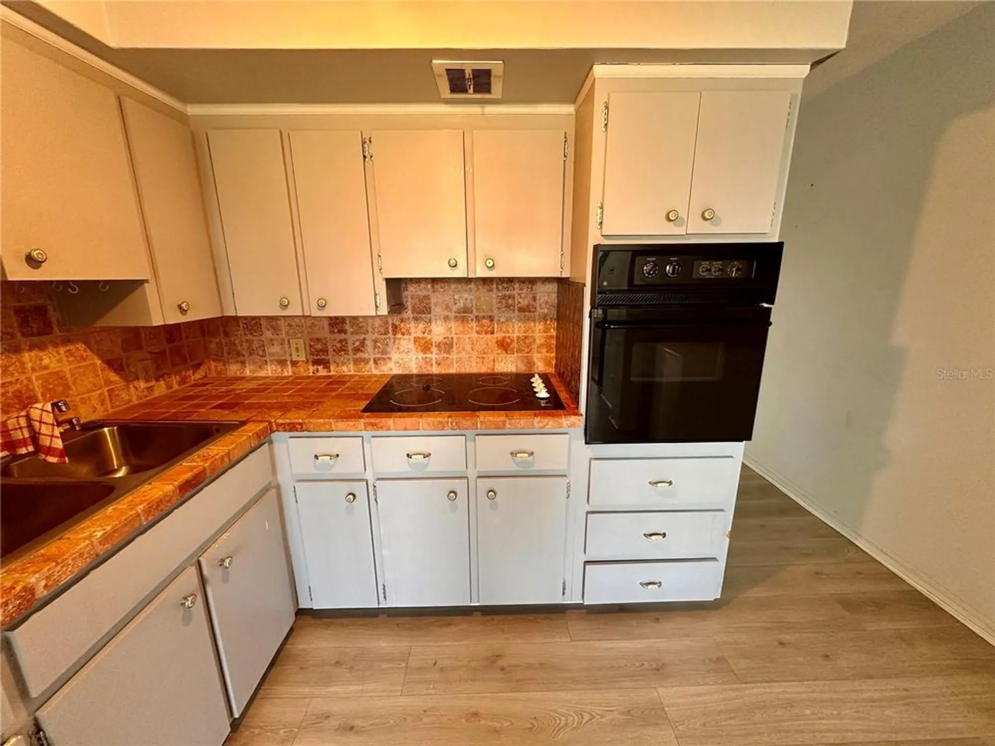 Property Slideshow image 8 of 39 | 2434 australia way 38, Clearwater, FL, 33763