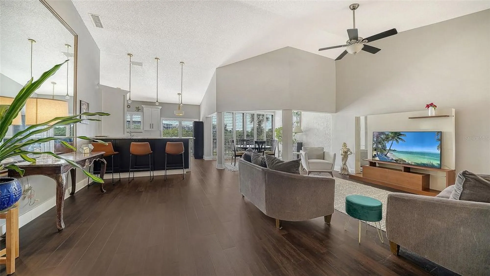 Property Slideshow image 5 of 53 | 5260 heron way # 202, Sarasota, FL, 34231