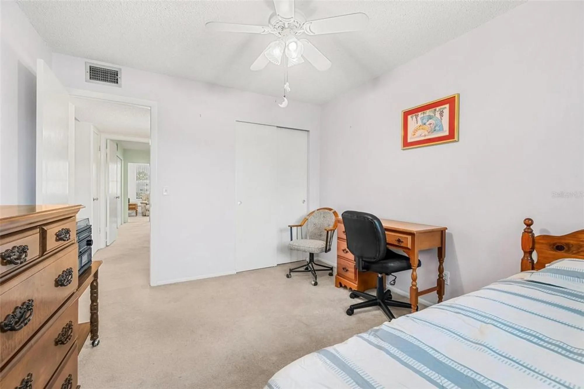 Property Slideshow image 8 of 40 | 2455 finlandia ln 39, Clearwater, FL, 33763
