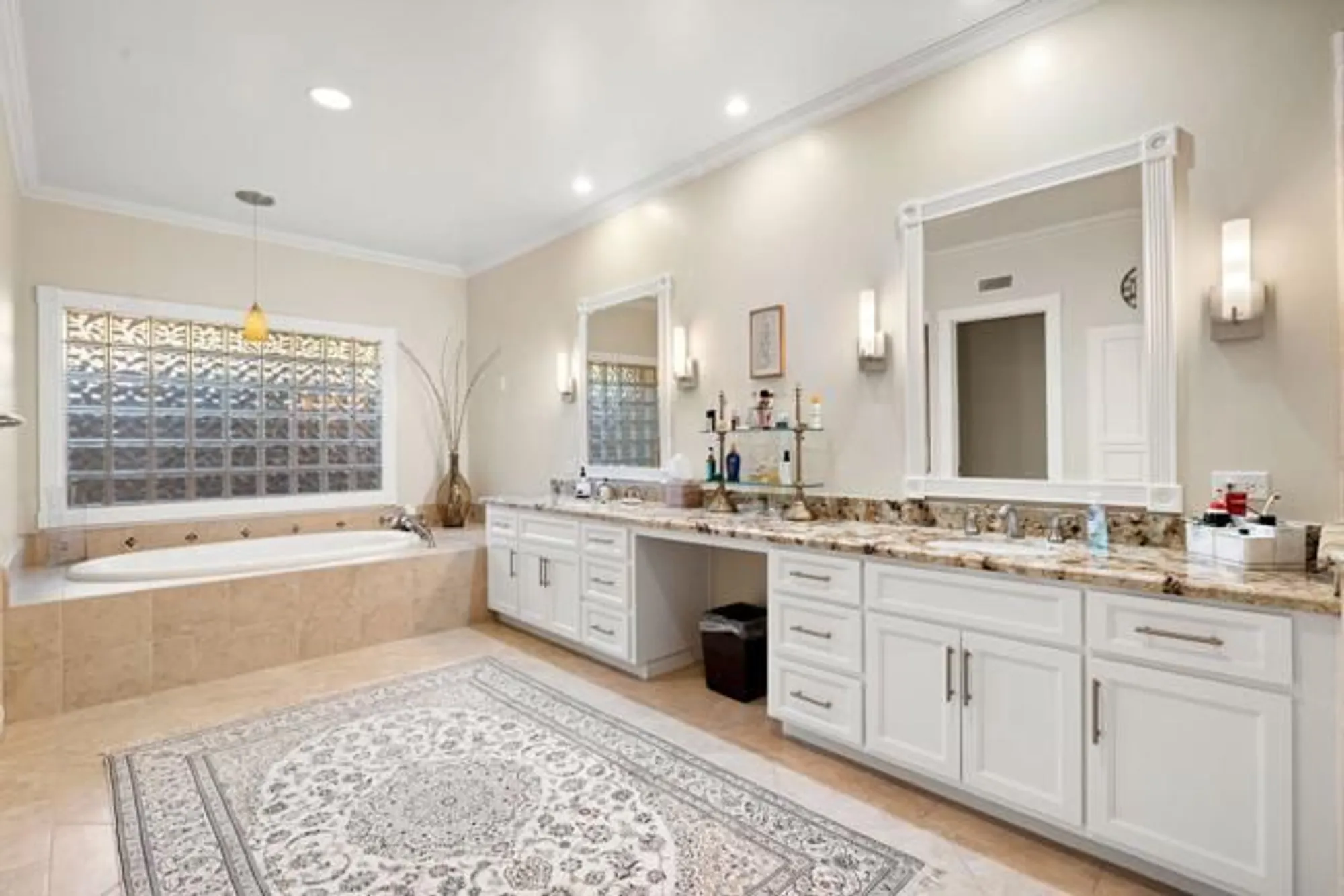 Property Slideshow image 29 of 73 | 55556 pinehurst, La Quinta, CA, 92253