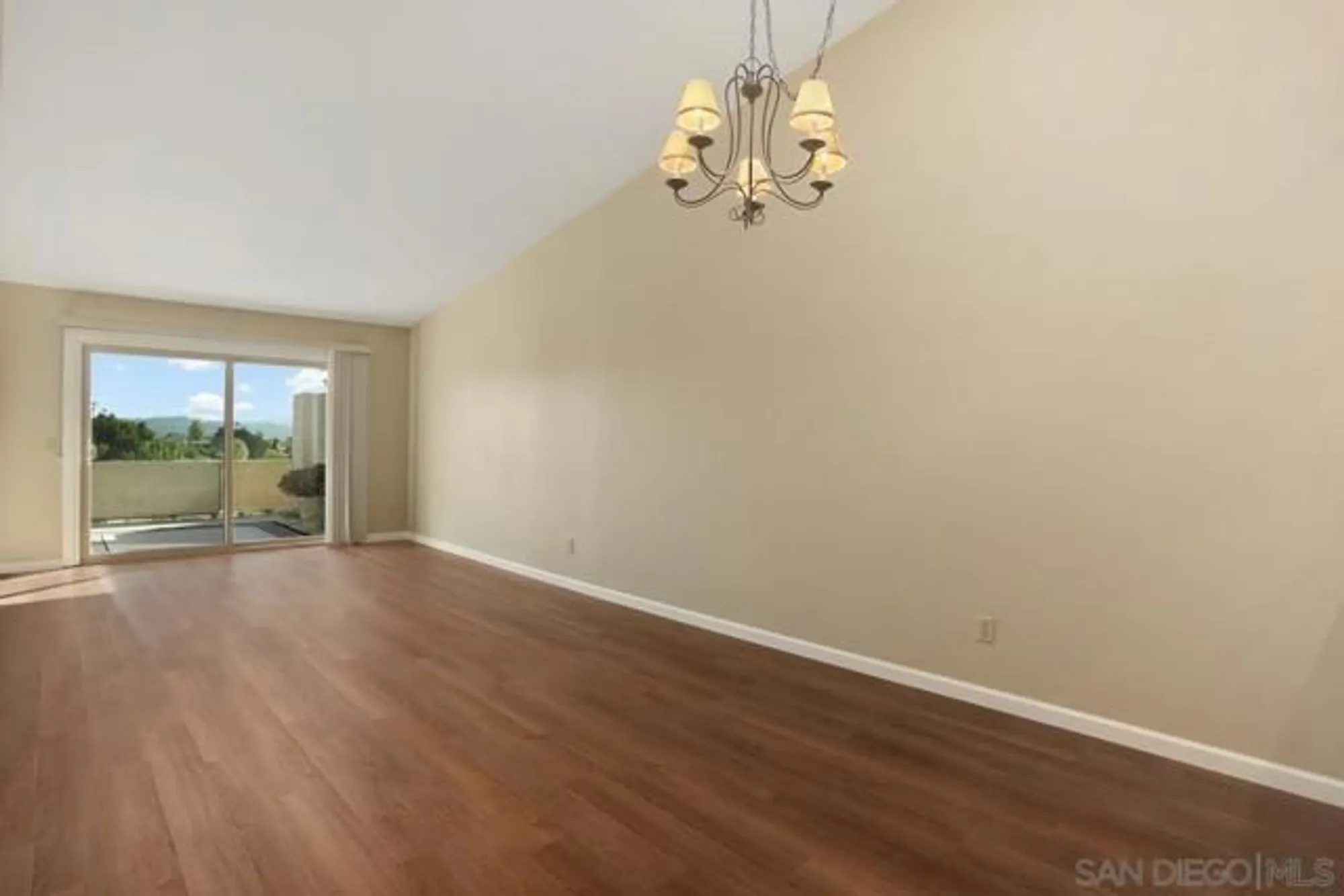 Property Slideshow image 12 of 50 | 12725 via nasca, San Diego, CA, 92128