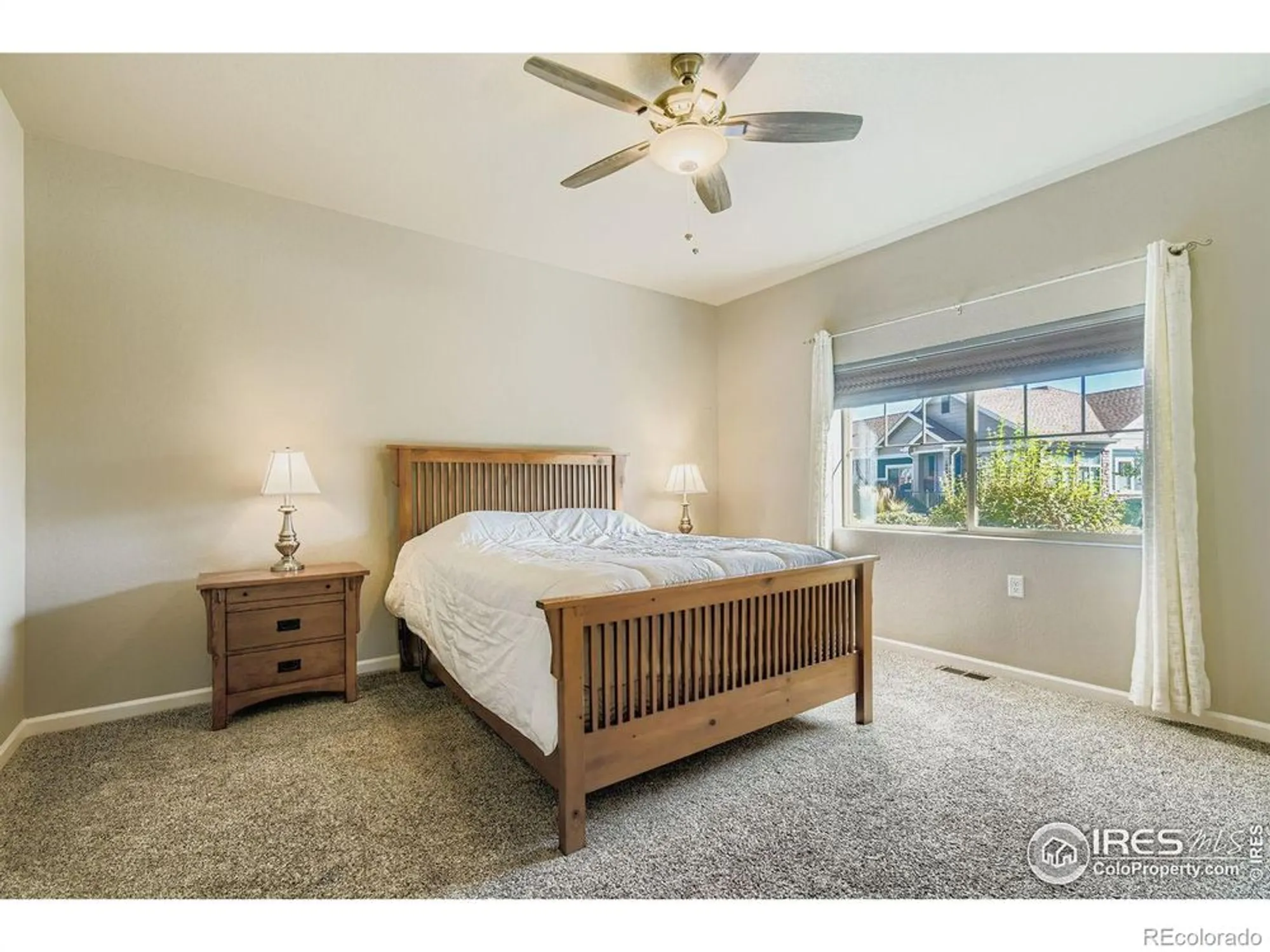 Property Slideshow image 13 of 19 | 12424 madison way, Thornton, CO, 80241
