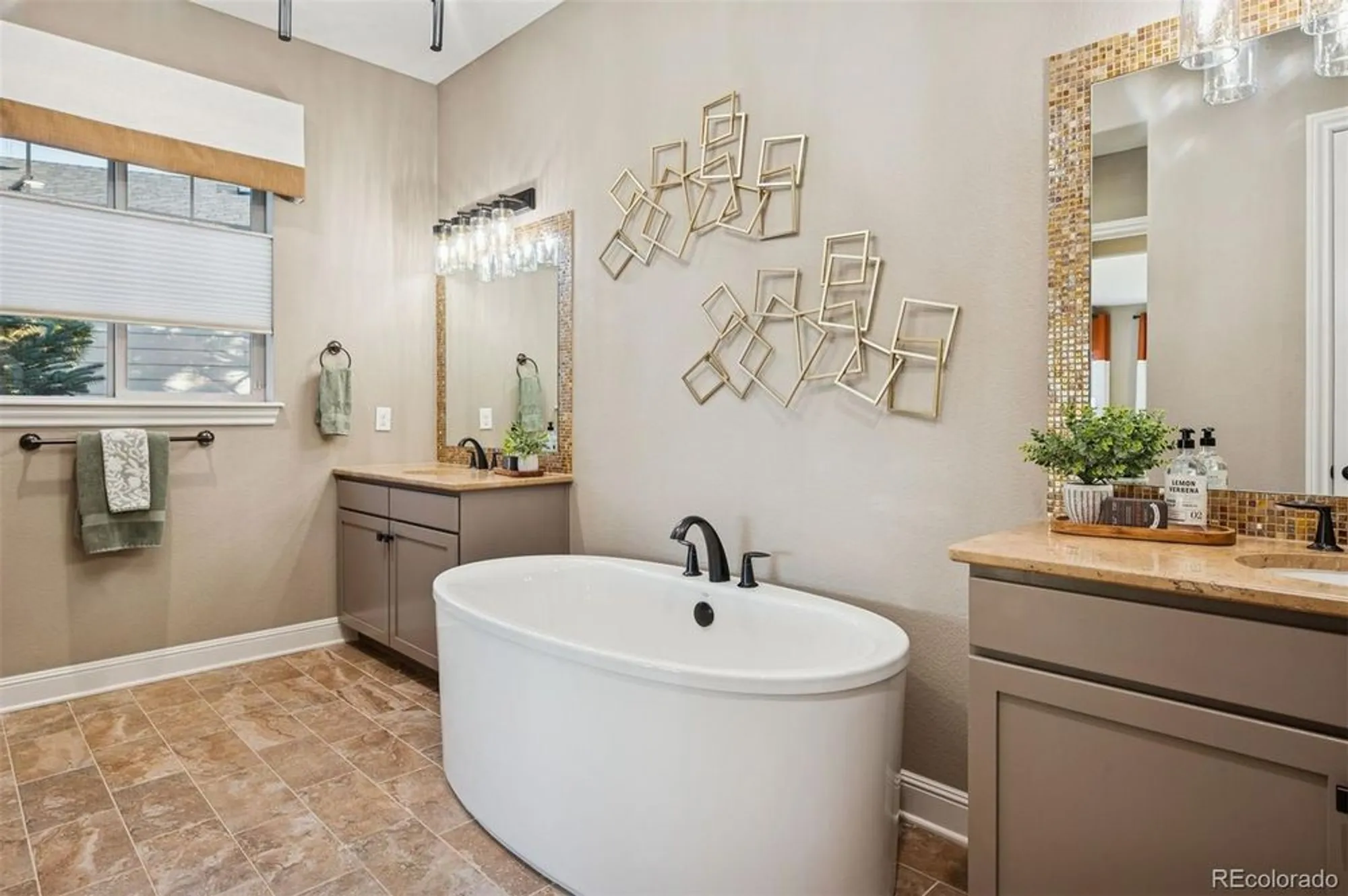 Property Slideshow image 26 of 48 | 8363 s winnipeg ct, Aurora, CO, 80016