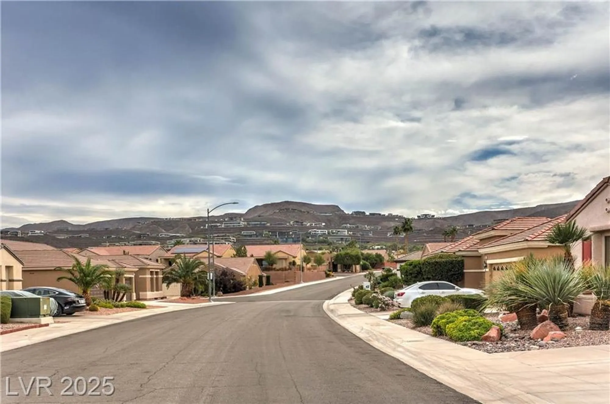 Property Slideshow image 33 of 36 | 562 mountain links dr, Henderson, NV, 89012