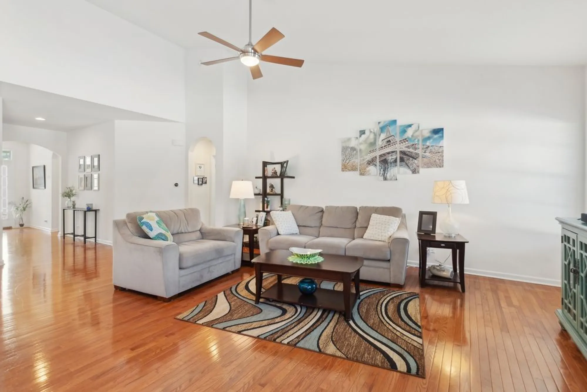 Property Slideshow image 10 of 18 | 1616 colchester ln, Aurora, IL, 60505