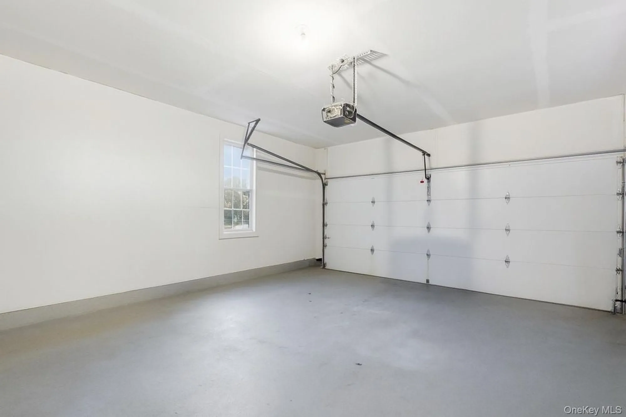 Property Slideshow image 20 of 24 | 159 altessa blvd, Melville, NY, 11747