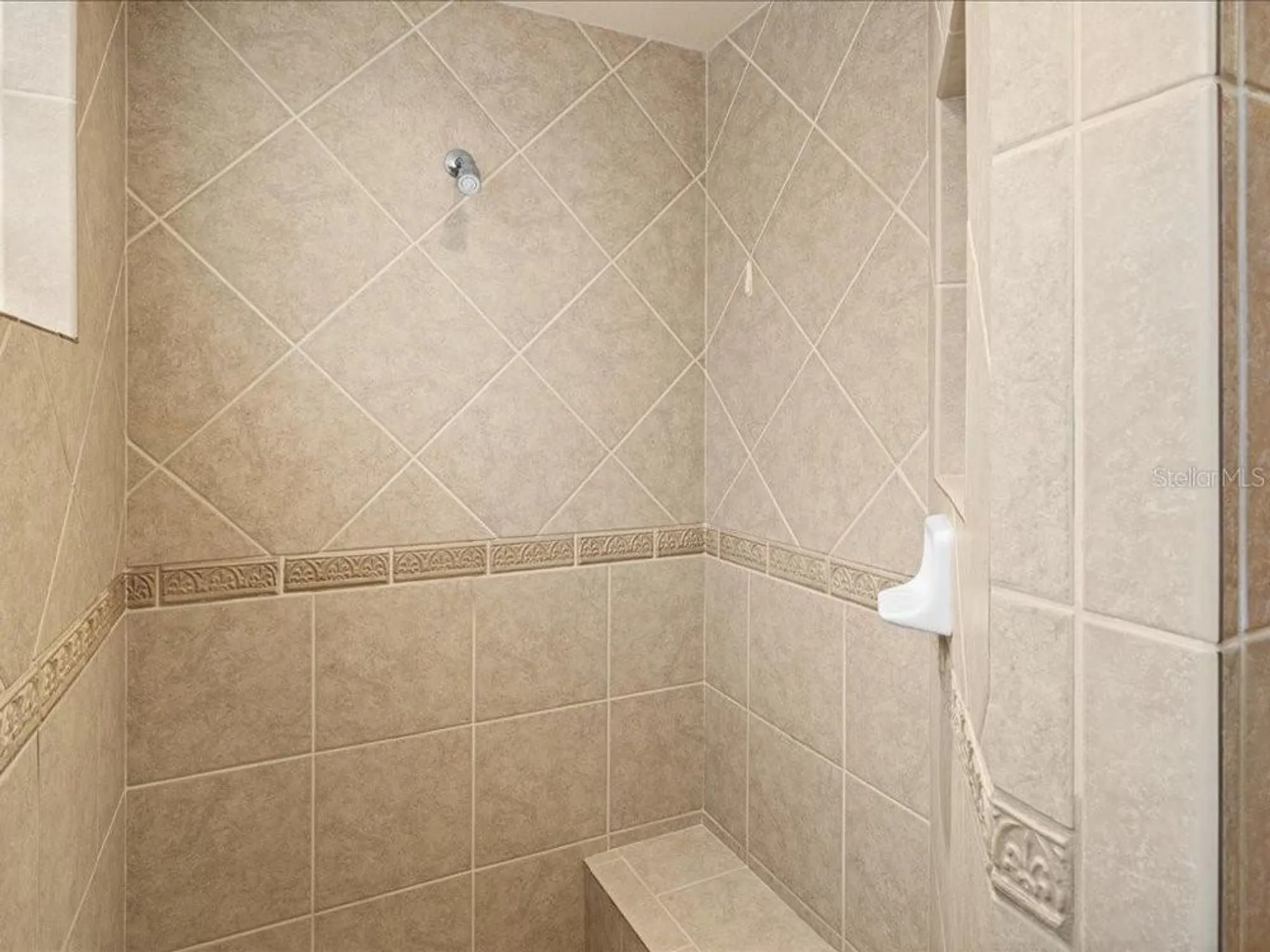 Property Slideshow image 38 of 61 | 3927 whispering oaks dr, North Port, FL, 34287