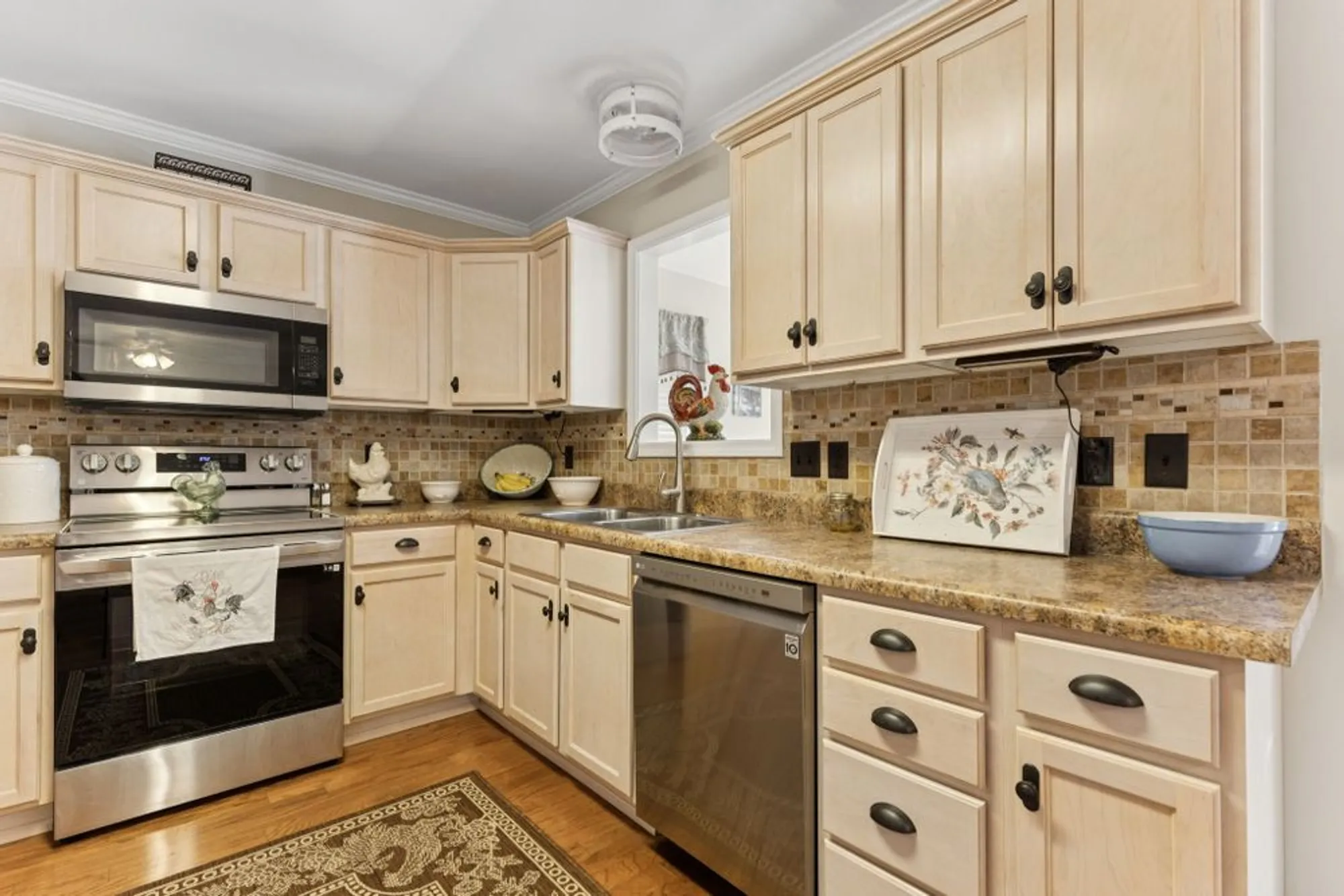 Property Slideshow image 3 of 44 | 644 village green cir, Murfreesboro, TN, 37128