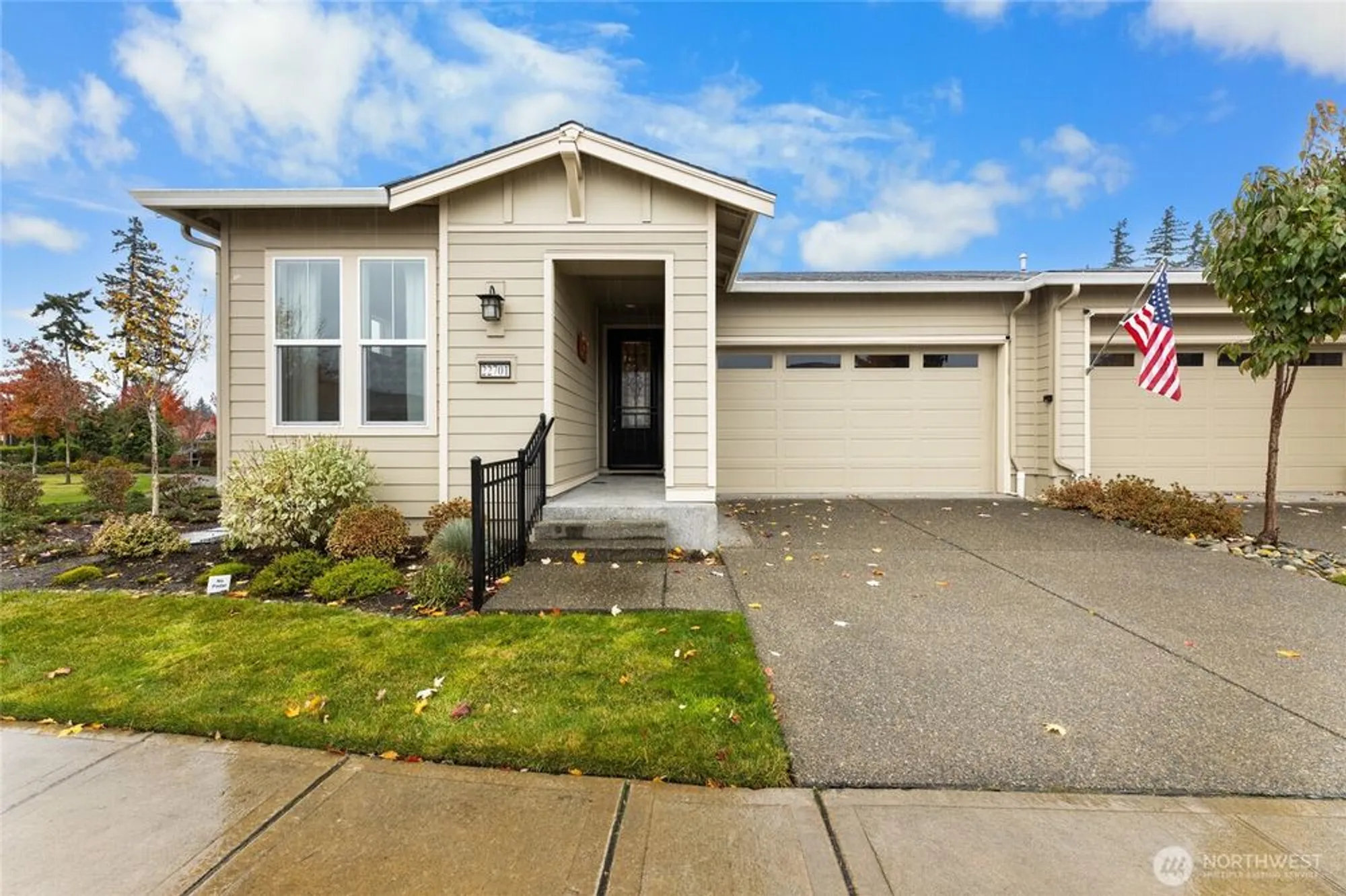 Property Slideshow image 1 of 33 | 22701 se 237th pl, Maple Valley, WA, 98038