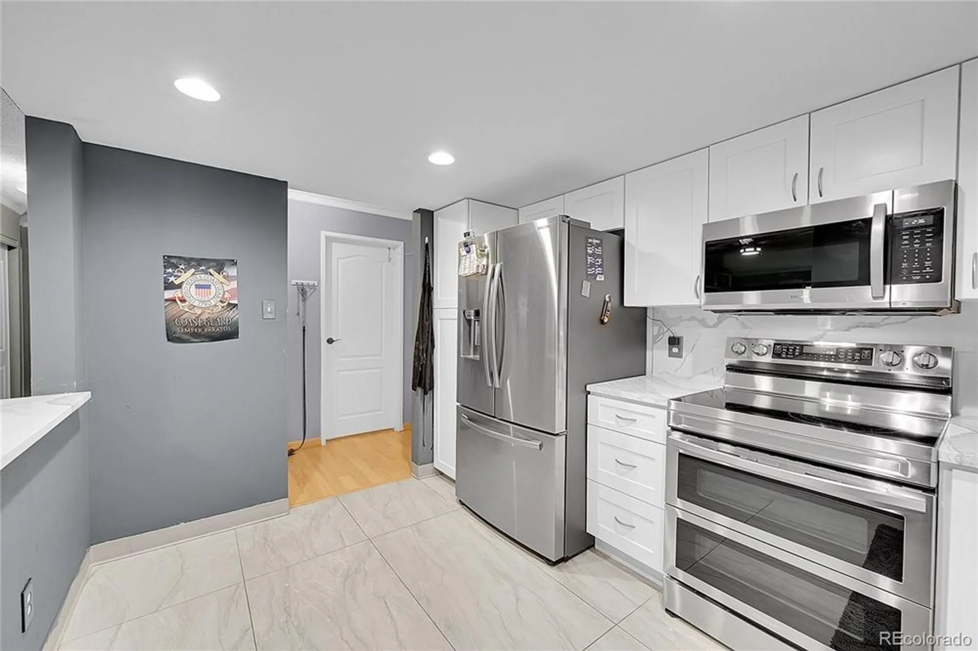 Property Slideshow image 5 of 31 | 14300 e marina dr 109, Aurora, CO, 80014