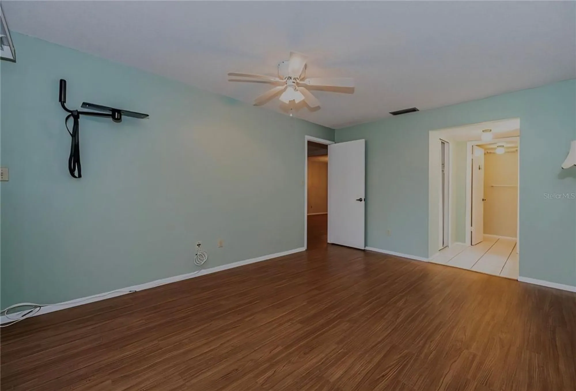 Property Slideshow image 20 of 27 | 19029 us highway 19 n apt 10d, Clearwater, FL, 33764
