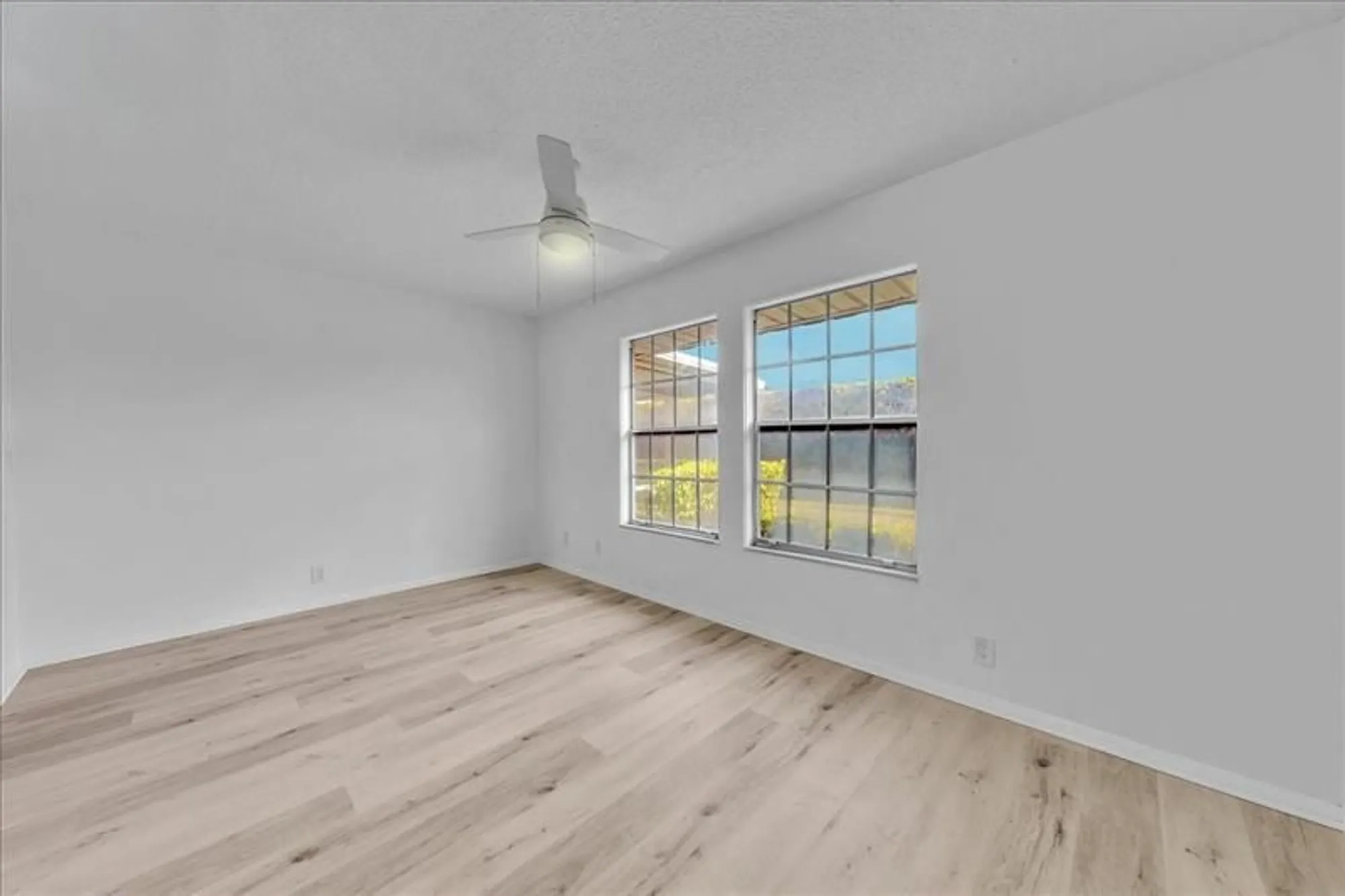 Property Slideshow image 29 of 38 | 123 amherst ln # 123, Lake Worth, FL, 33467