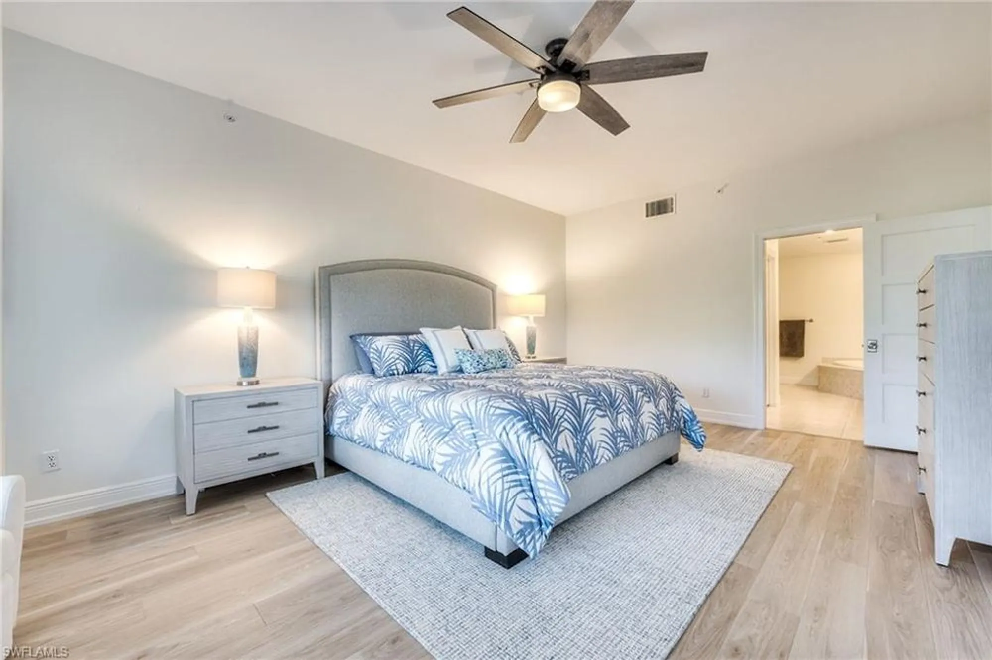 Property Slideshow image 17 of 35 | 26290 devonshire ct 102, Bonita Springs, FL, 34134