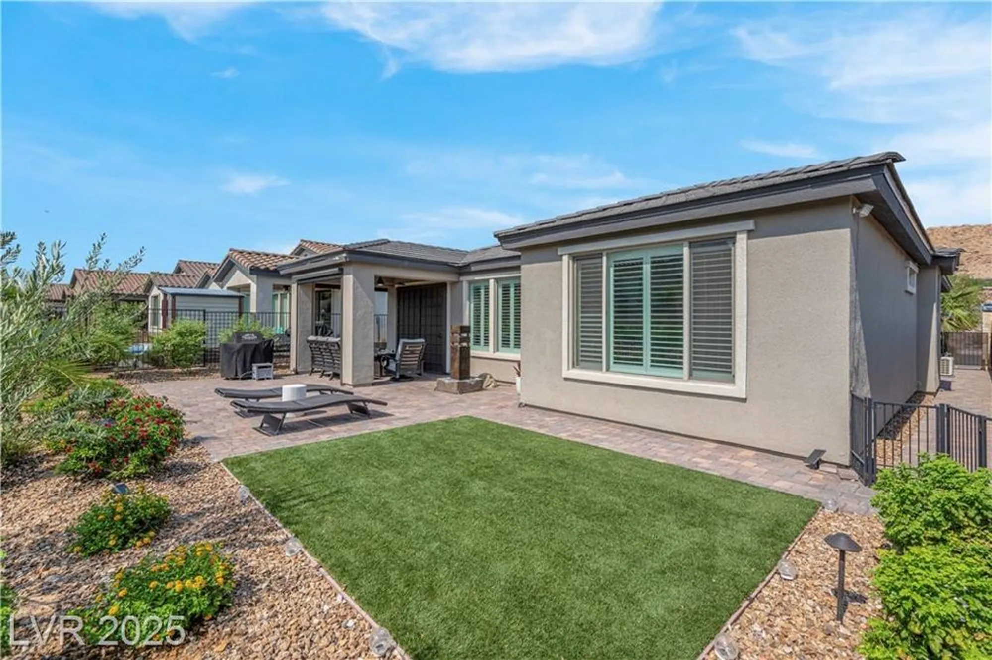 Property Slideshow image 43 of 69 | 124 lake oasis st, Henderson, NV, 89011