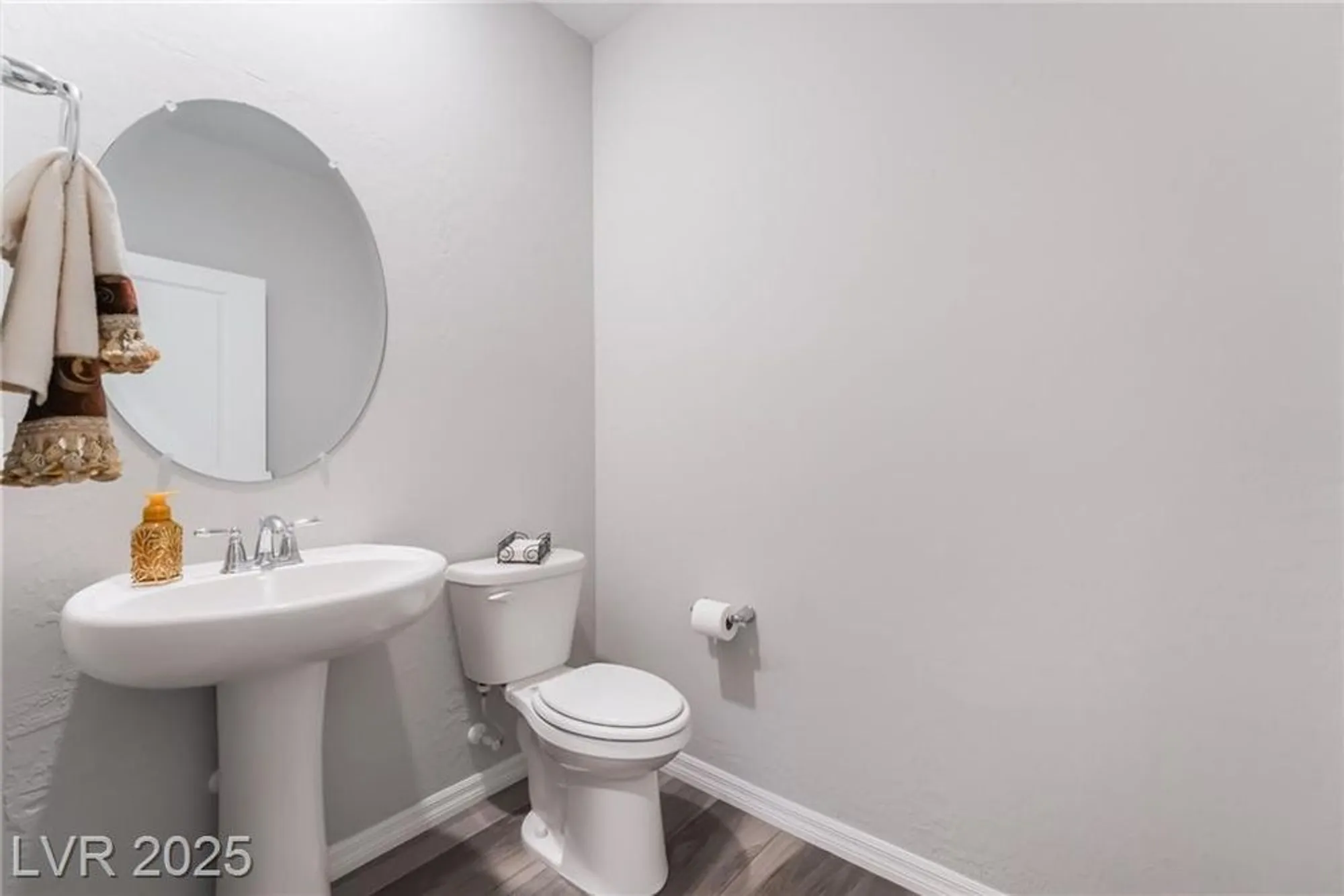 Property Slideshow image 19 of 44 | 15 arid crest ave, Henderson, NV, 89011