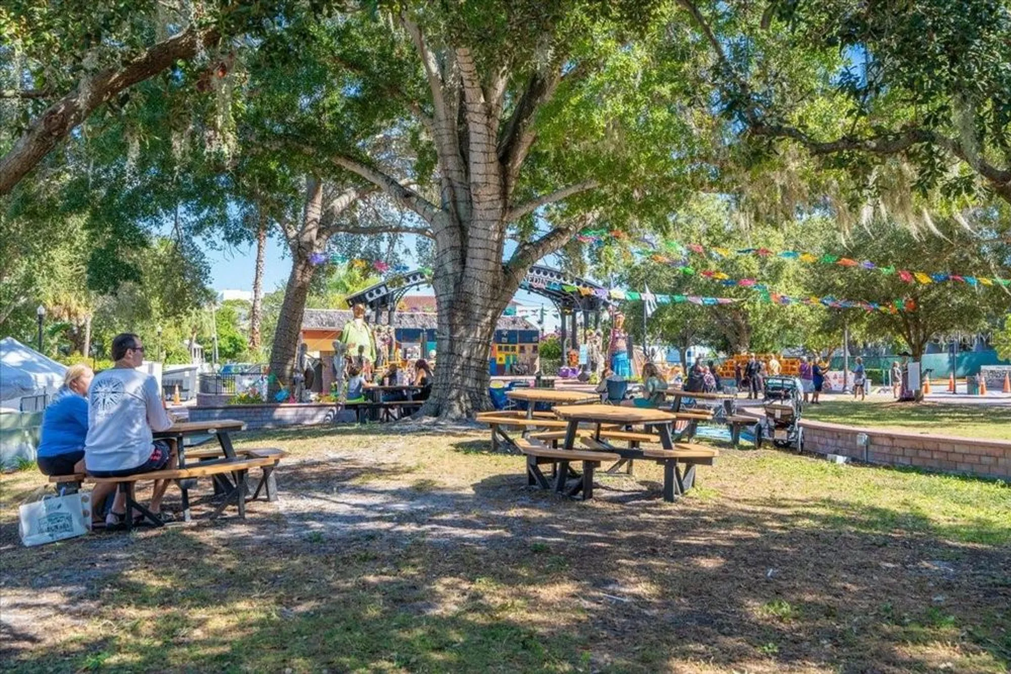 Property Slideshow image 35 of 37 | 821 patricia ave 202, Dunedin, FL, 34698