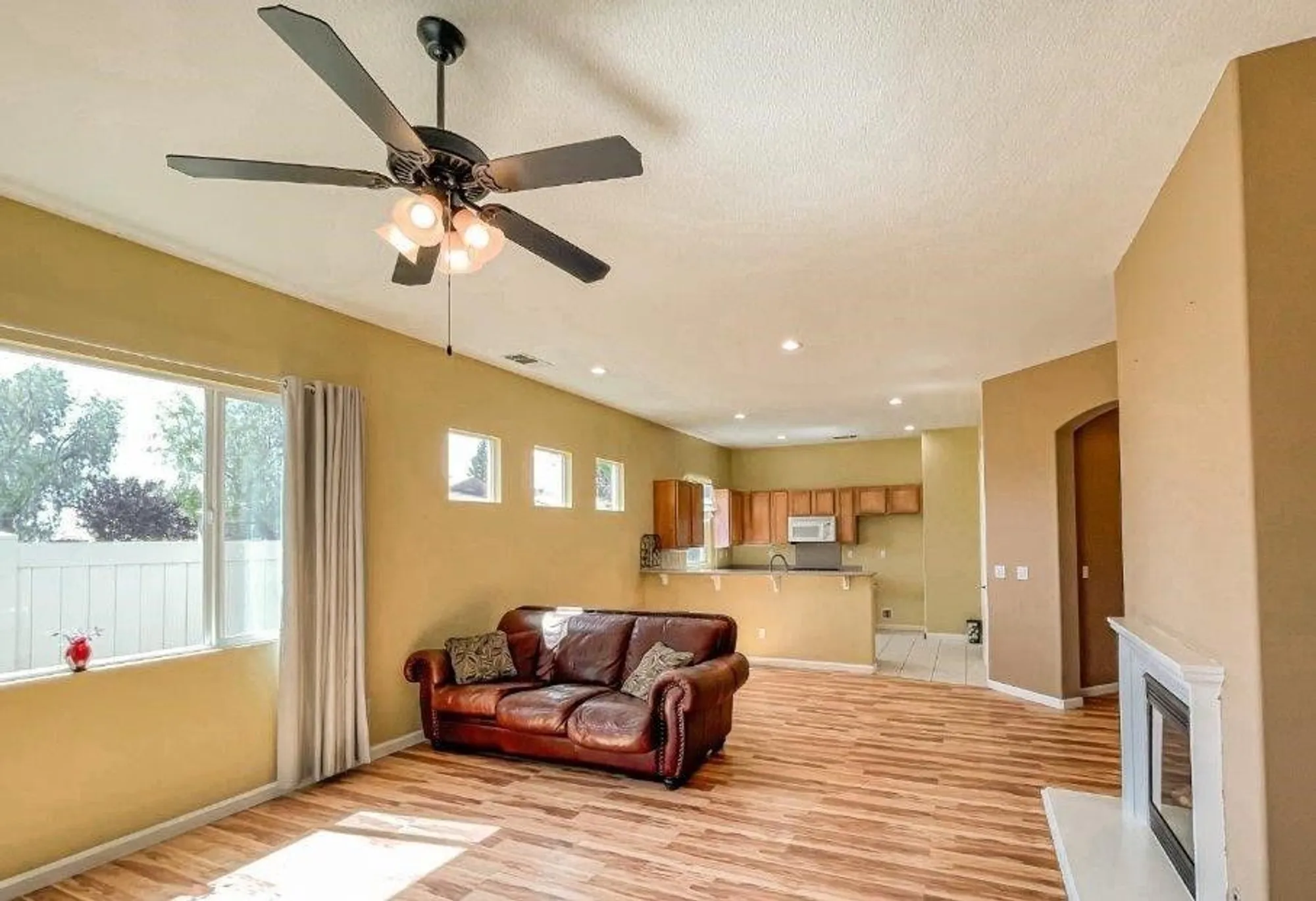 Property Slideshow image 3 of 30 | 14303 terrazzo dr, Bakersfield, CA, 93306