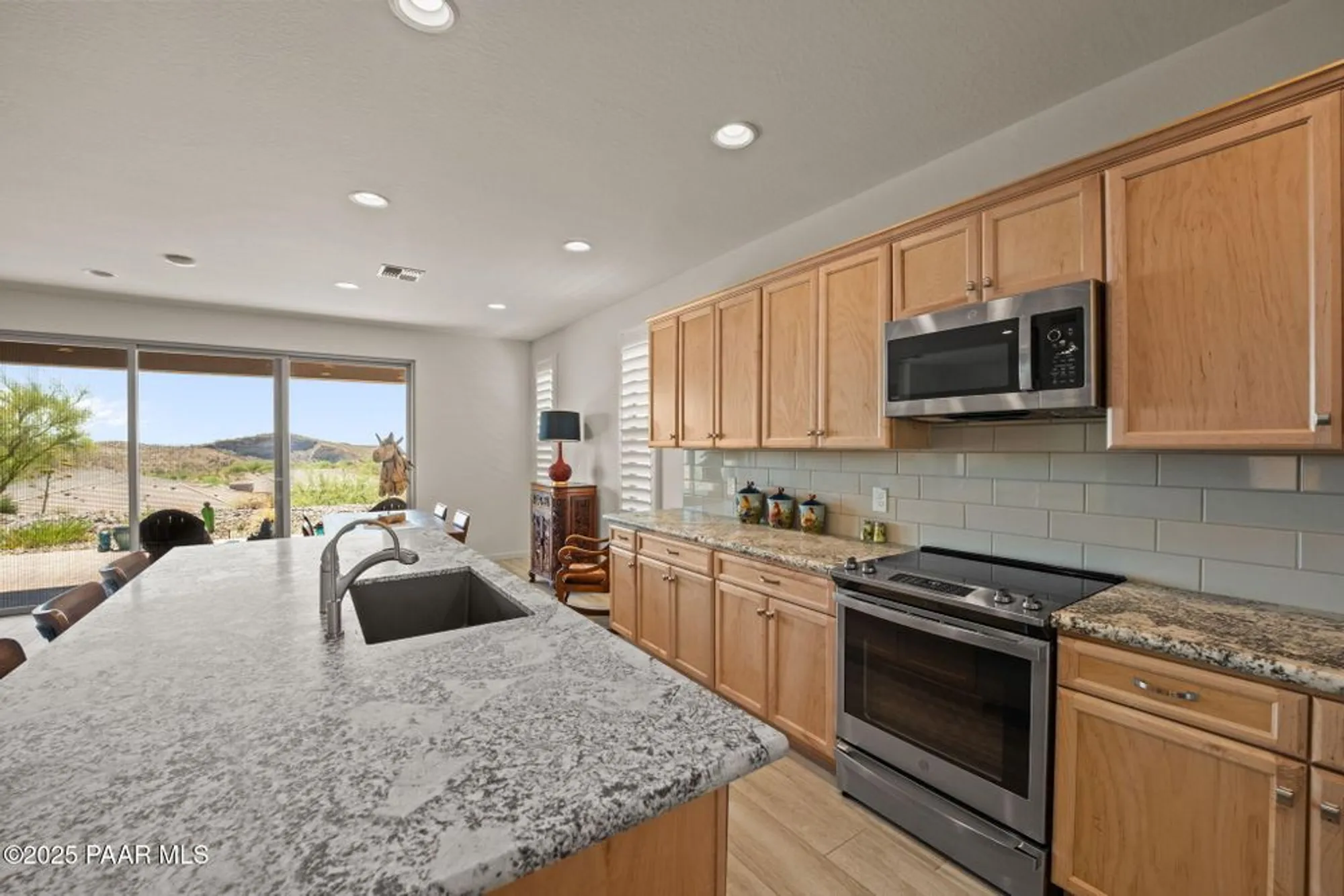 Property Slideshow image 9 of 49 | 4098 prairie schooner rd, Wickenburg, AZ, 85390