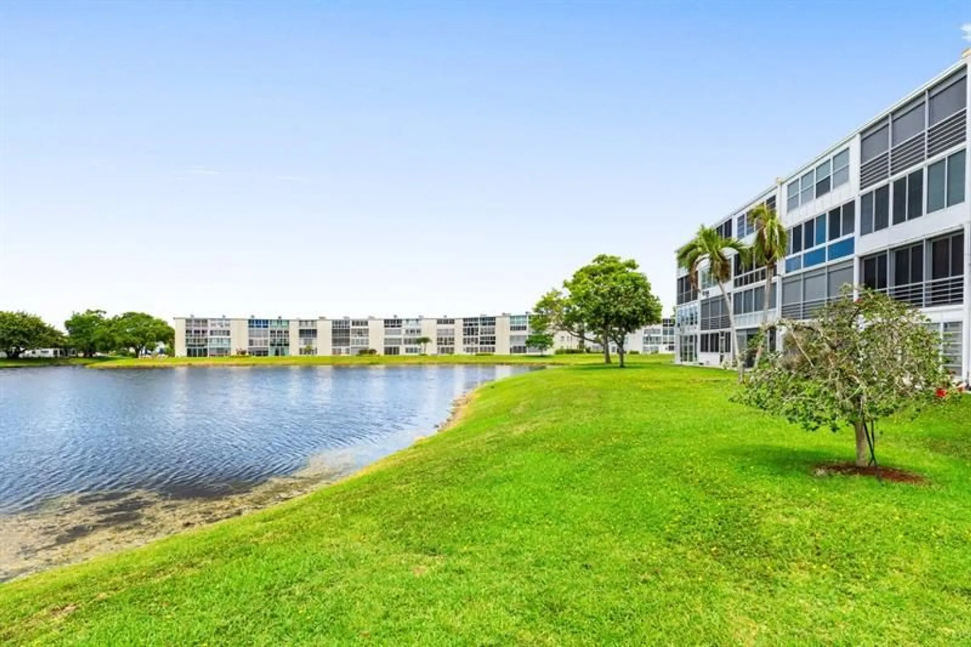 Property Slideshow image 16 of 62 | 1084 harwood f # 1084, Deerfield Beach, FL, 33442