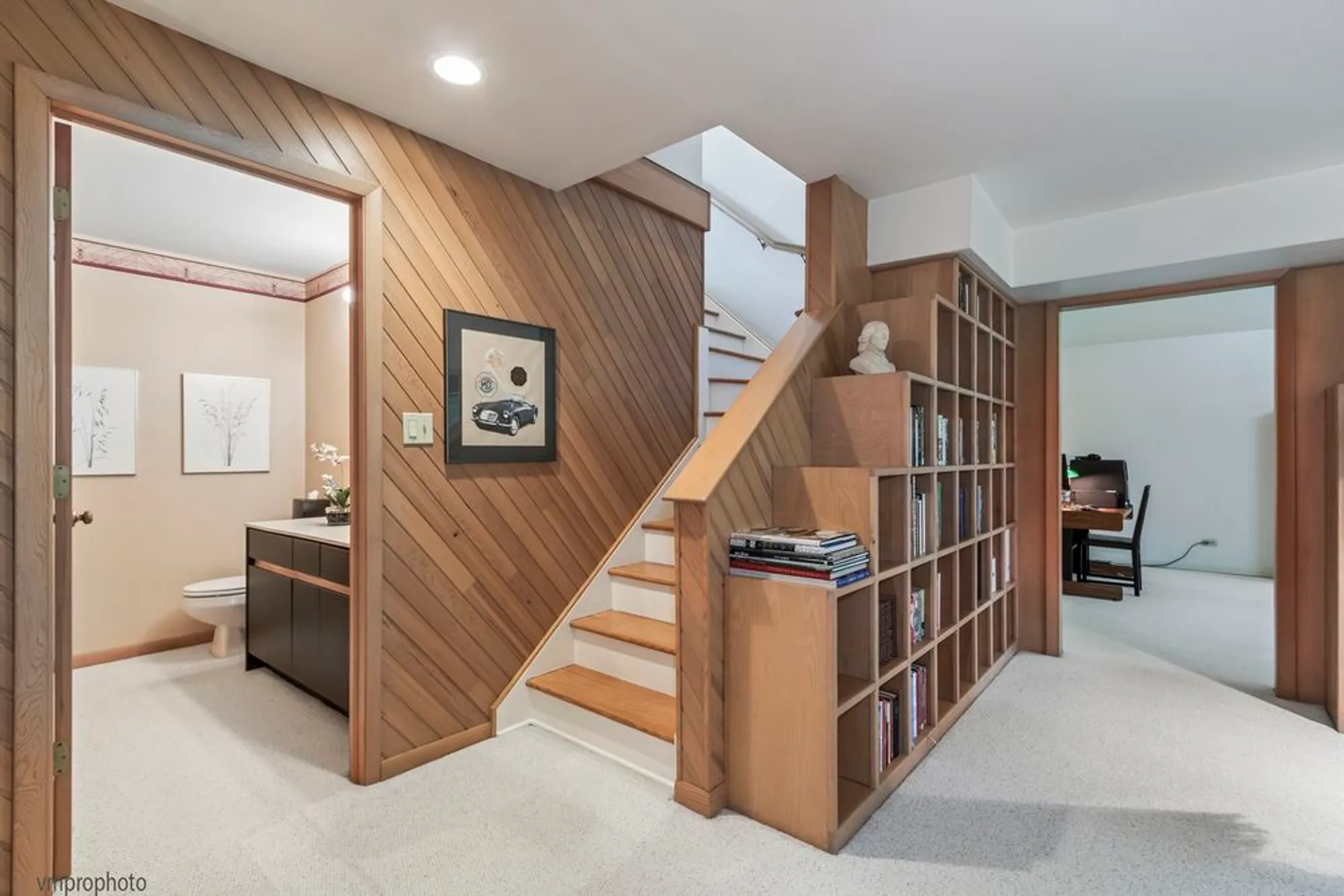 Property Slideshow image 26 of 37 | 68 thornhill ln, Lake Barrington, IL, 60010