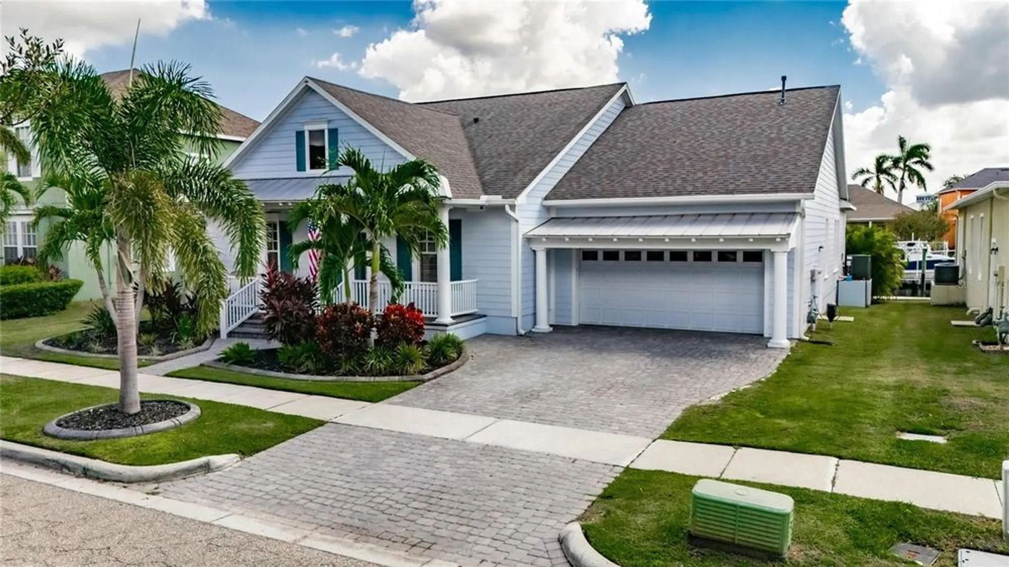 Property Slideshow image 2 of 66 | 526 islebay dr, Apollo Beach, FL, 33572