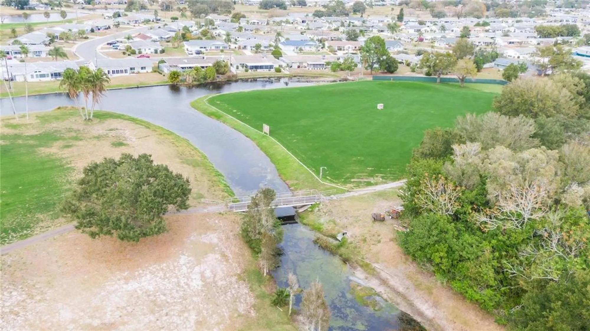 Property Slideshow image 74 of 79 | 2007 east view dr, Sun City Center, FL, 33573