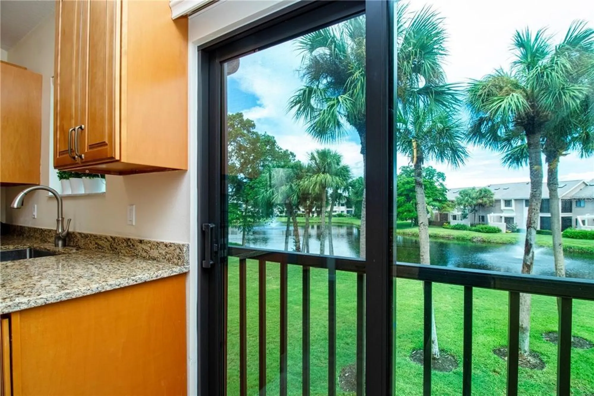 Property Slideshow image 13 of 39 | 5273 heron way # 202, Sarasota, FL, 34231