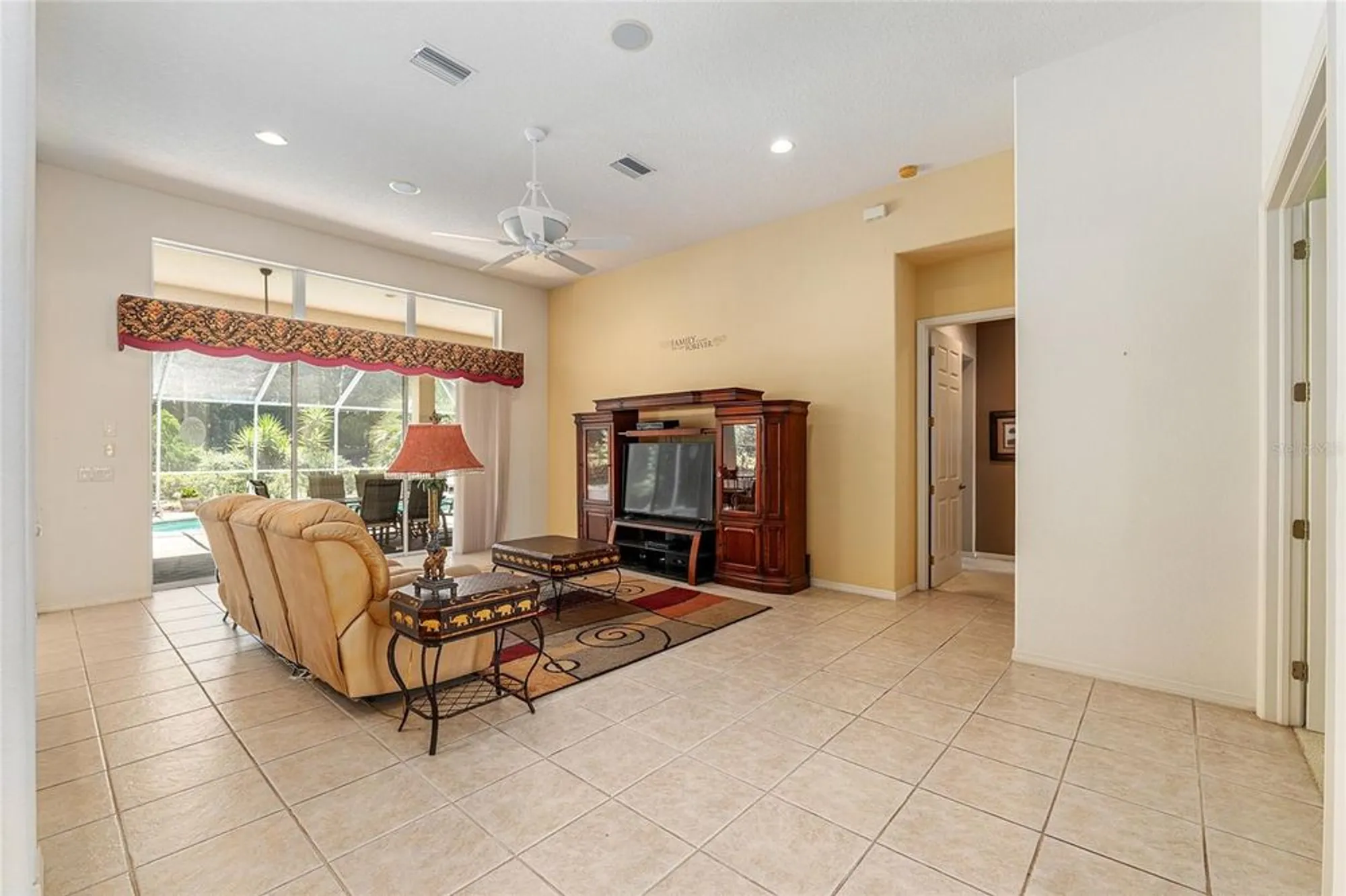 Property Slideshow image 19 of 90 | 932 w rollingwood ct, Hernando, FL, 34442