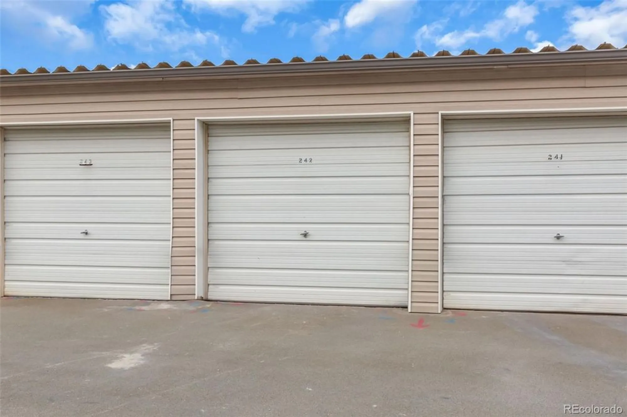 Property Slideshow image 24 of 44 | 3164 s wheeling way apt 306, Aurora, CO, 80014