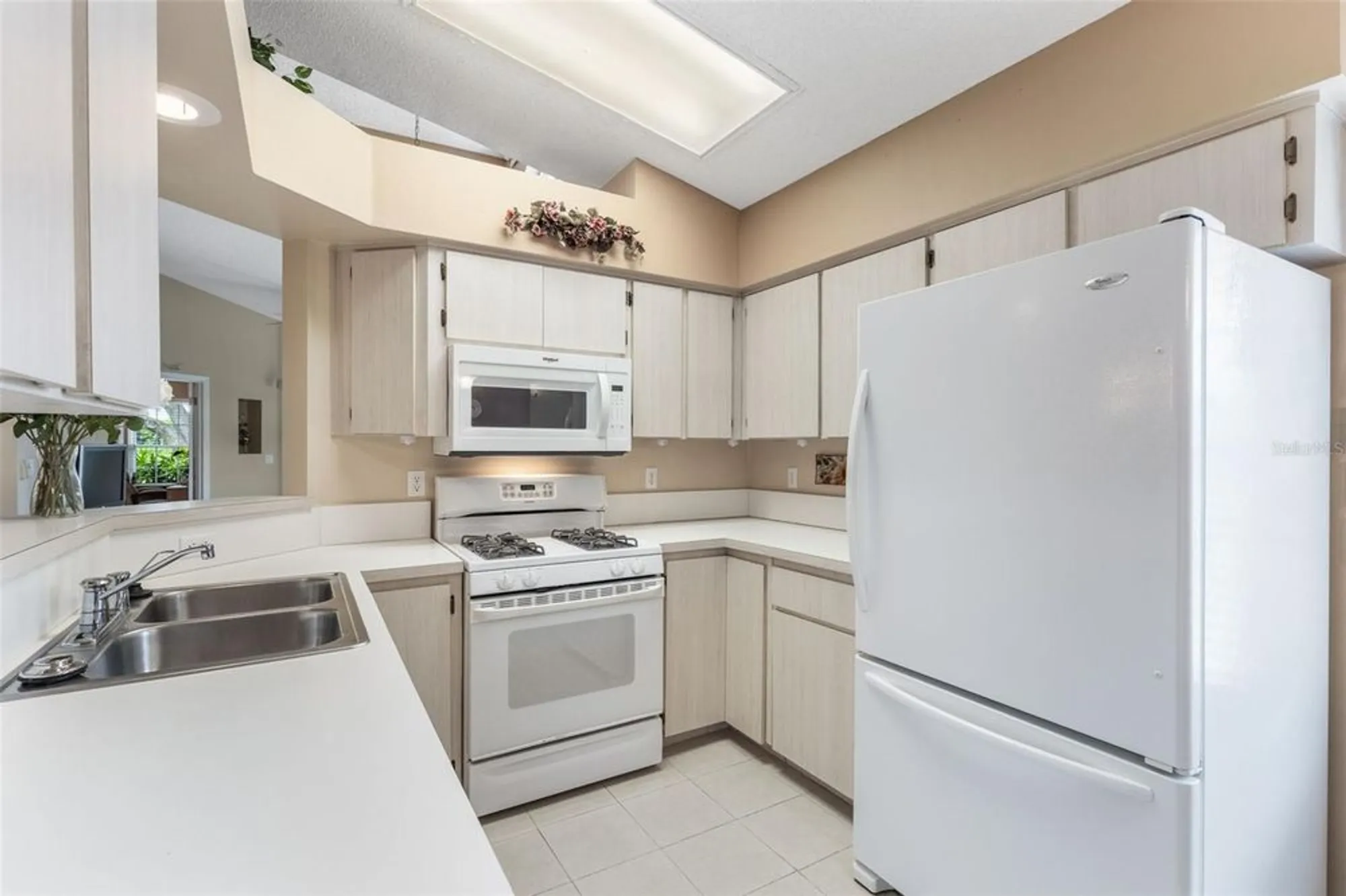 Property Slideshow image 10 of 60 | 26740 cash ct, Leesburg, FL, 34748