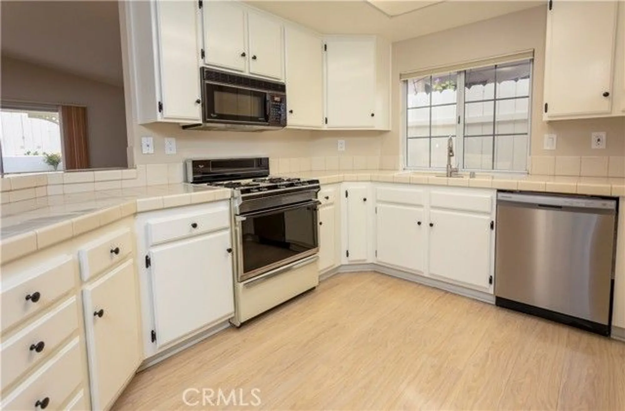 Property Slideshow image 9 of 31 | 28050 bavaria dr, Menifee, CA, 92585