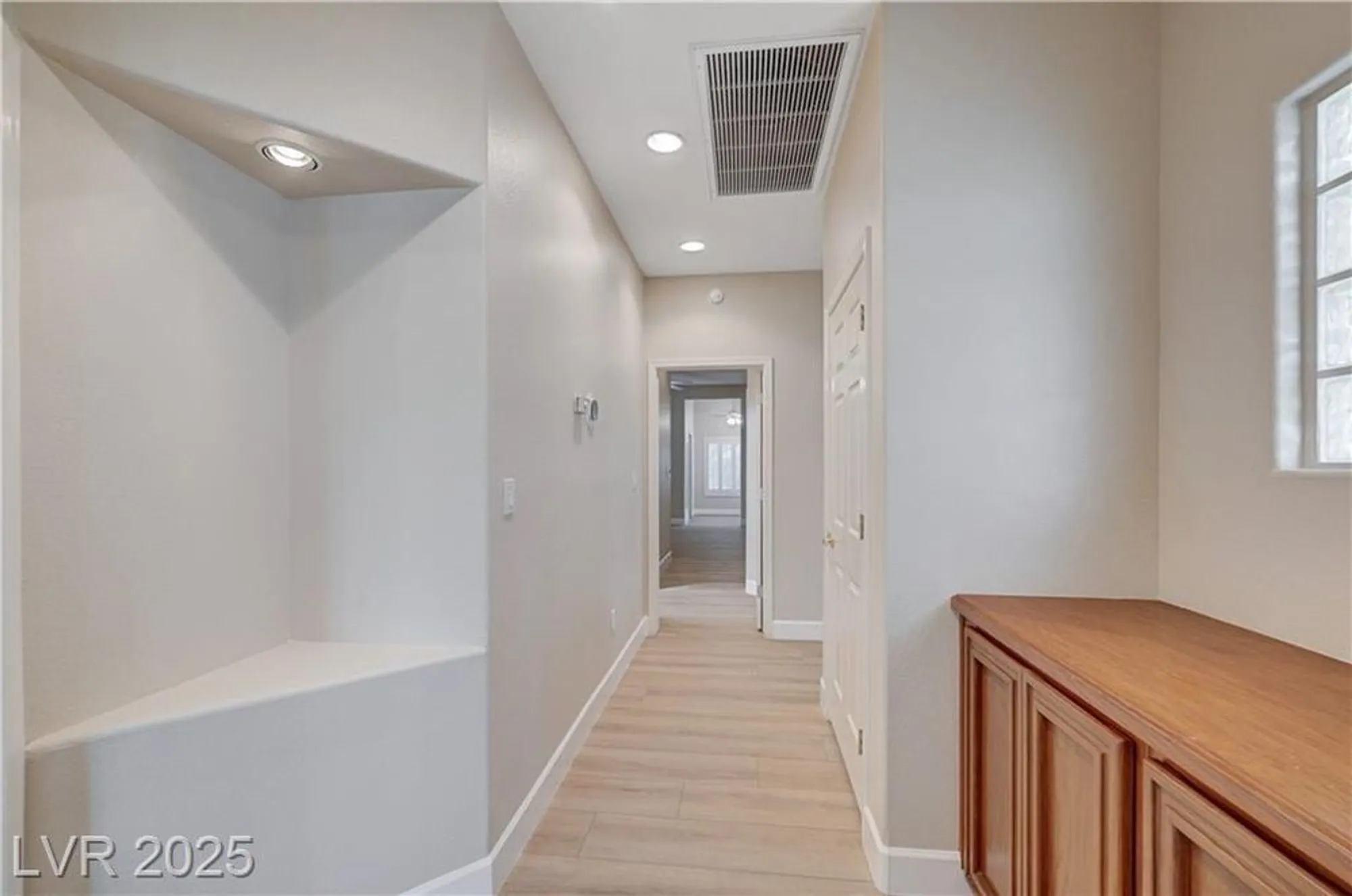 Property Slideshow image 42 of 77 | 2801 byron dr, Las Vegas, NV, 89134