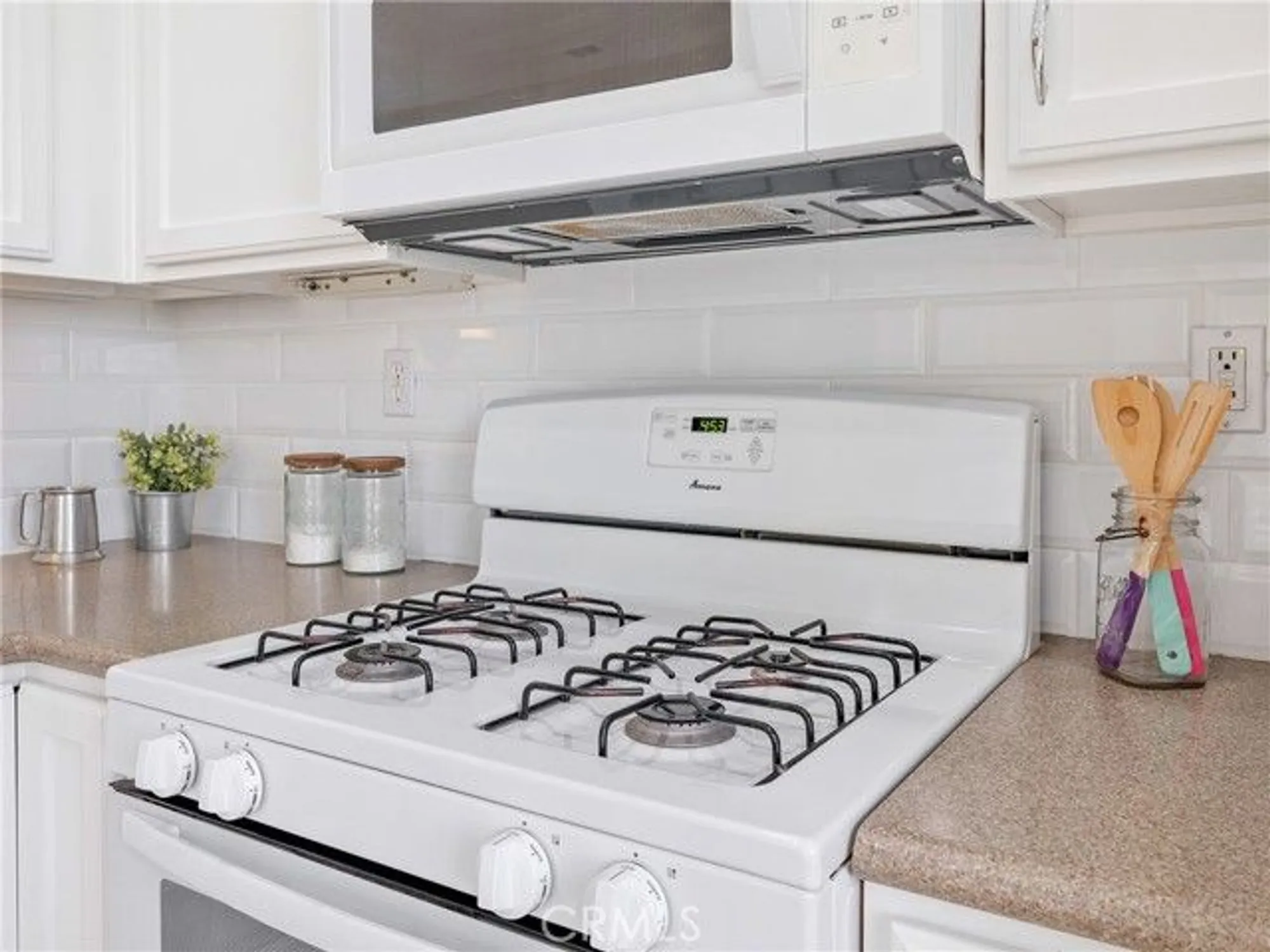 Property Slideshow image 21 of 36 | 10364 lakeshore dr, Apple Valley, CA, 92308