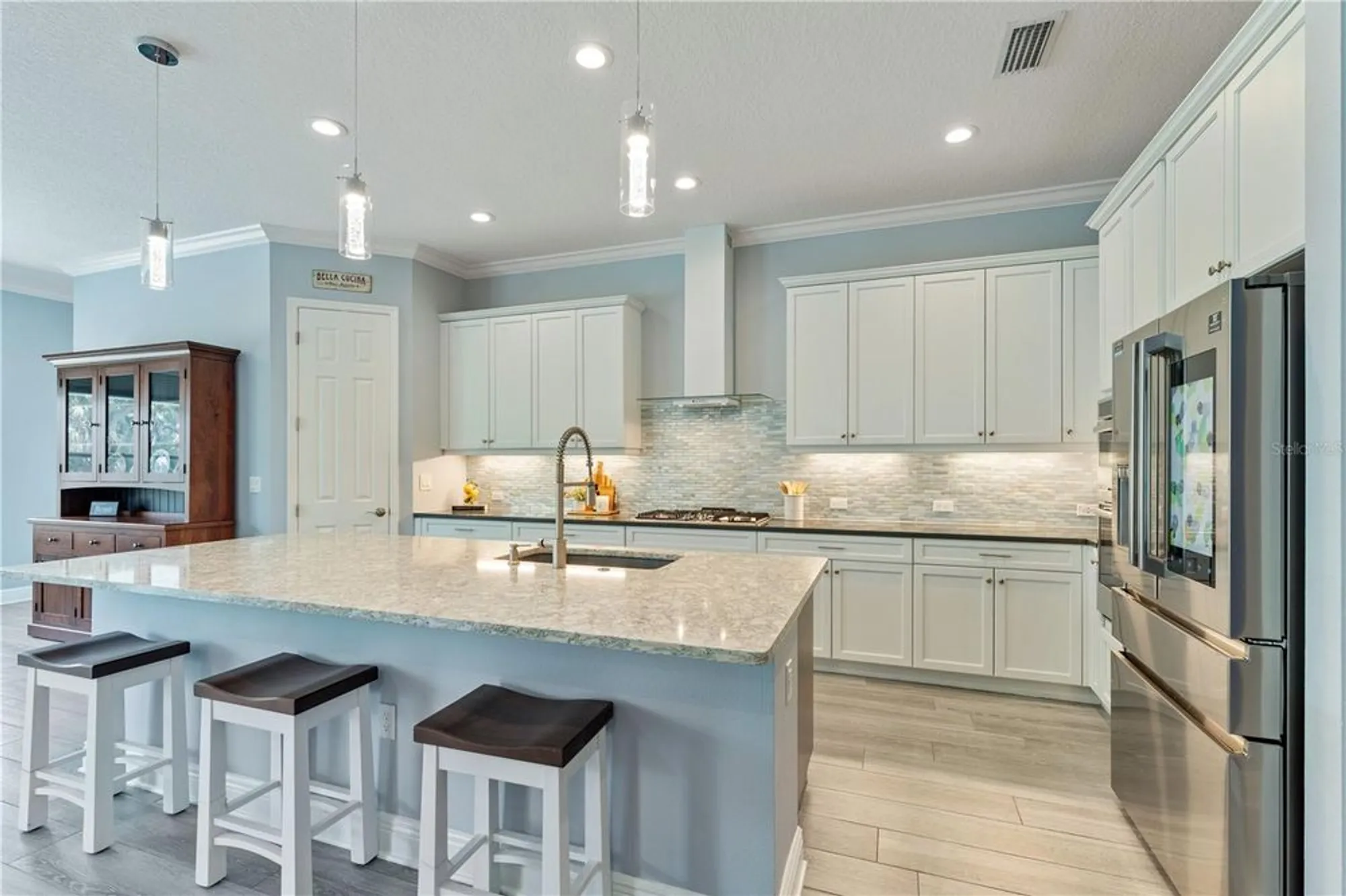 Property Slideshow image 31 of 95 | 708 manns harbor dr, Apollo Beach, FL, 33572