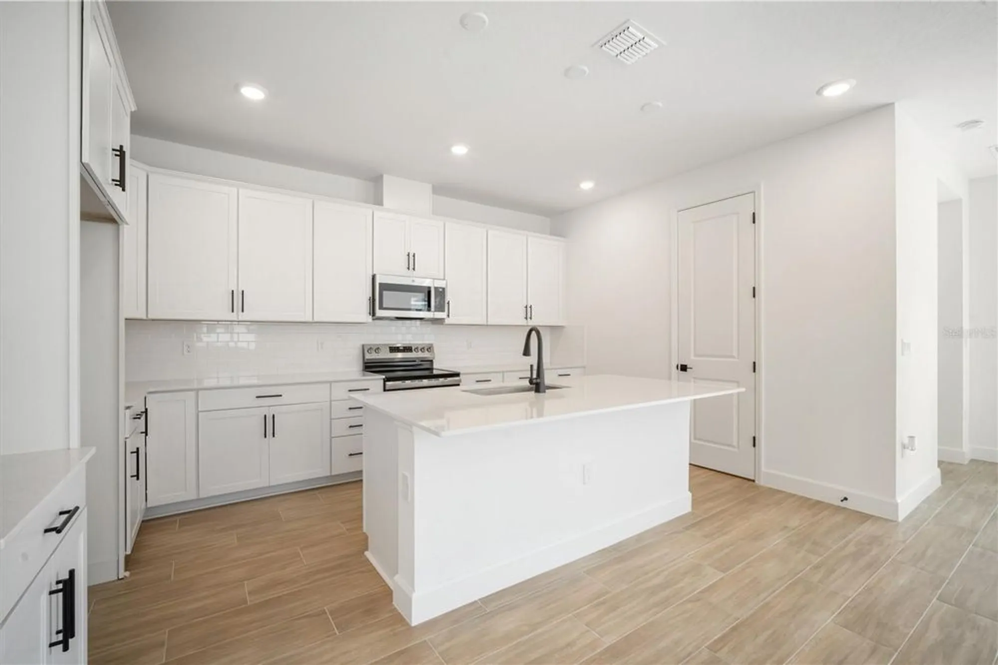 Property Slideshow image 7 of 39 | 9071 players dr, Weeki Wachee, FL, 34613