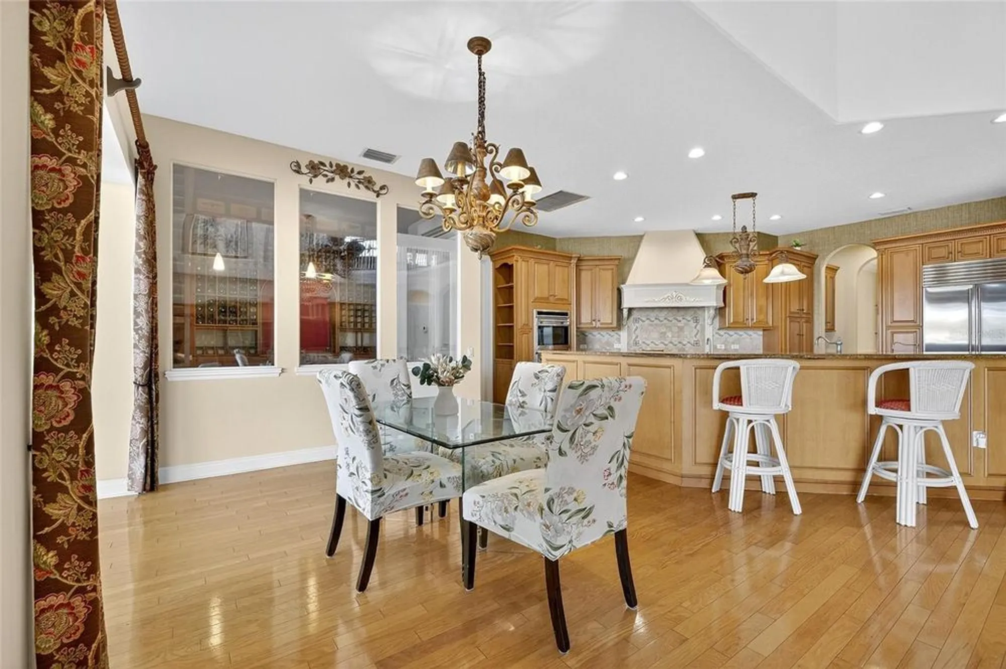 Property Slideshow image 27 of 98 | 517 mirabay blvd, Apollo Beach, FL, 33572