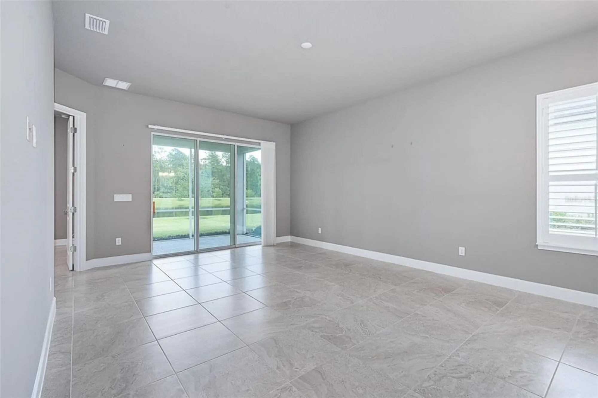 Property Slideshow image 16 of 47 | 856 pinewood dr, Ormond Beach, FL, 32174