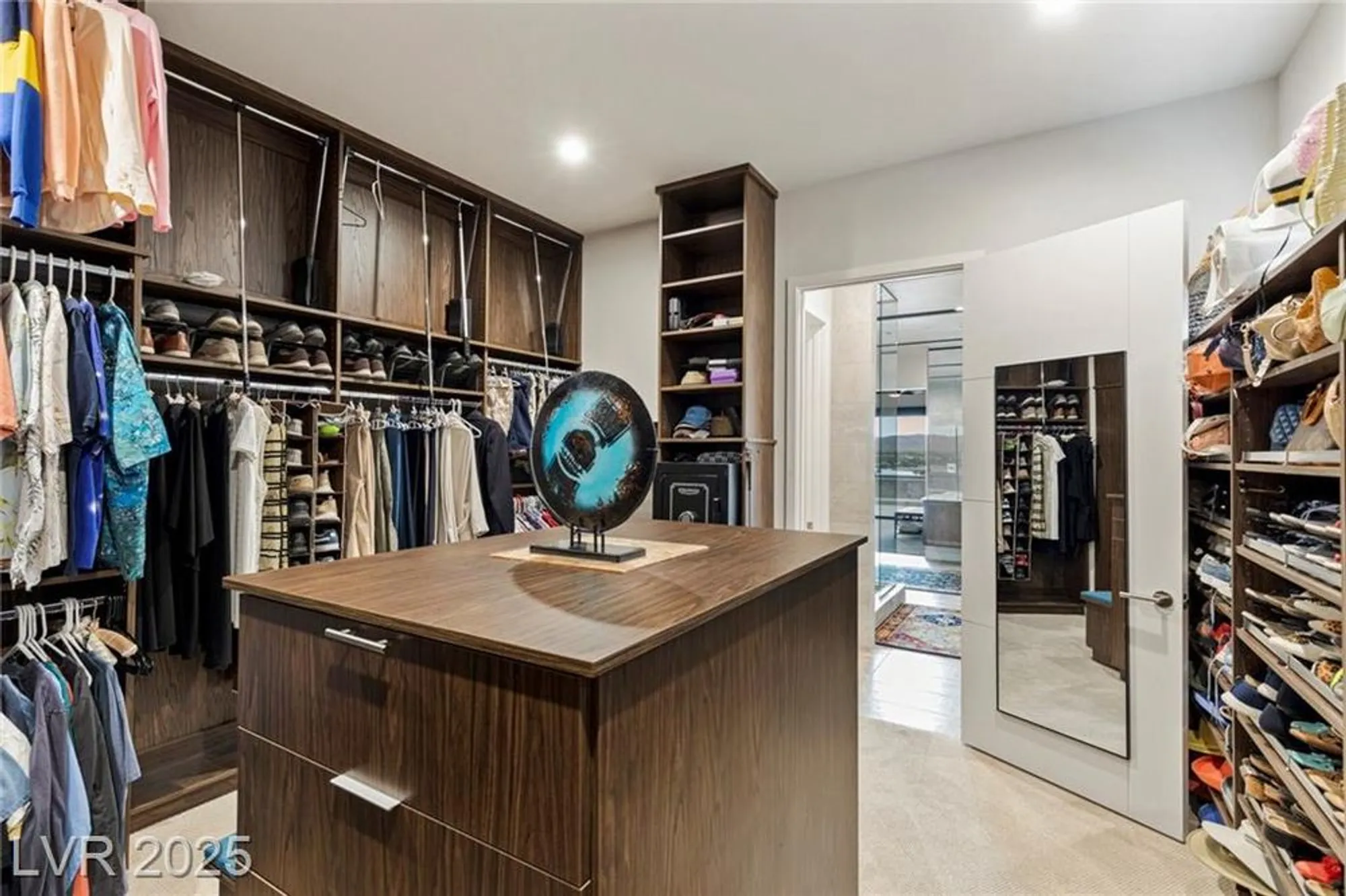 Property Slideshow image 23 of 85 | 53 falling ridge ln, Henderson, NV, 89011