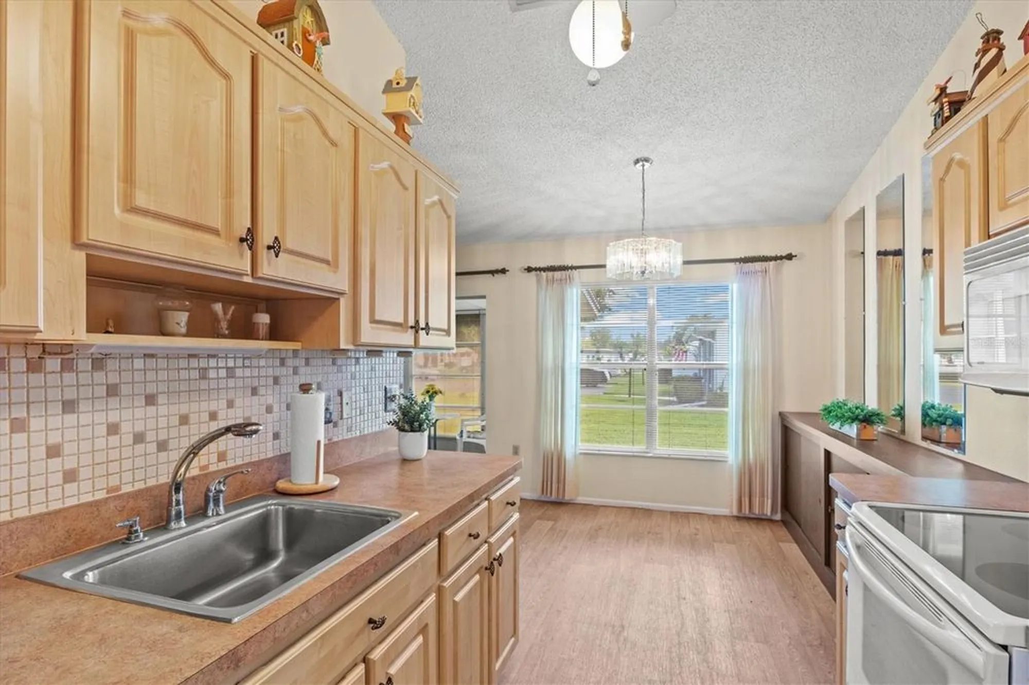 Property Slideshow image 12 of 37 | 3701 39th st, Bradenton, FL, 34205
