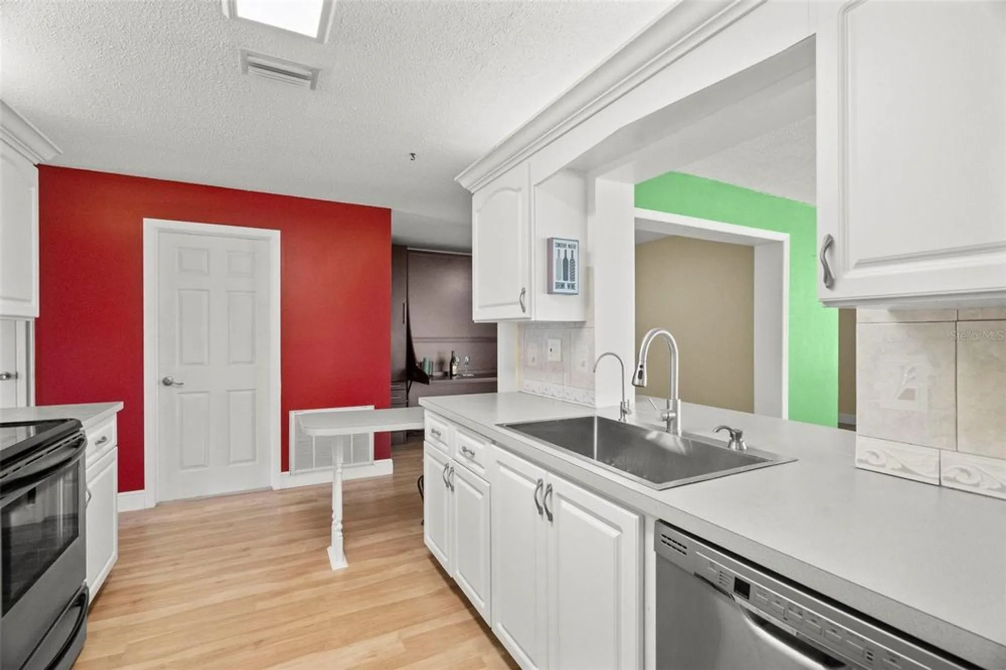 Property Slideshow image 12 of 42 | 10033 37th way n # 3, Pinellas Park, FL, 33782