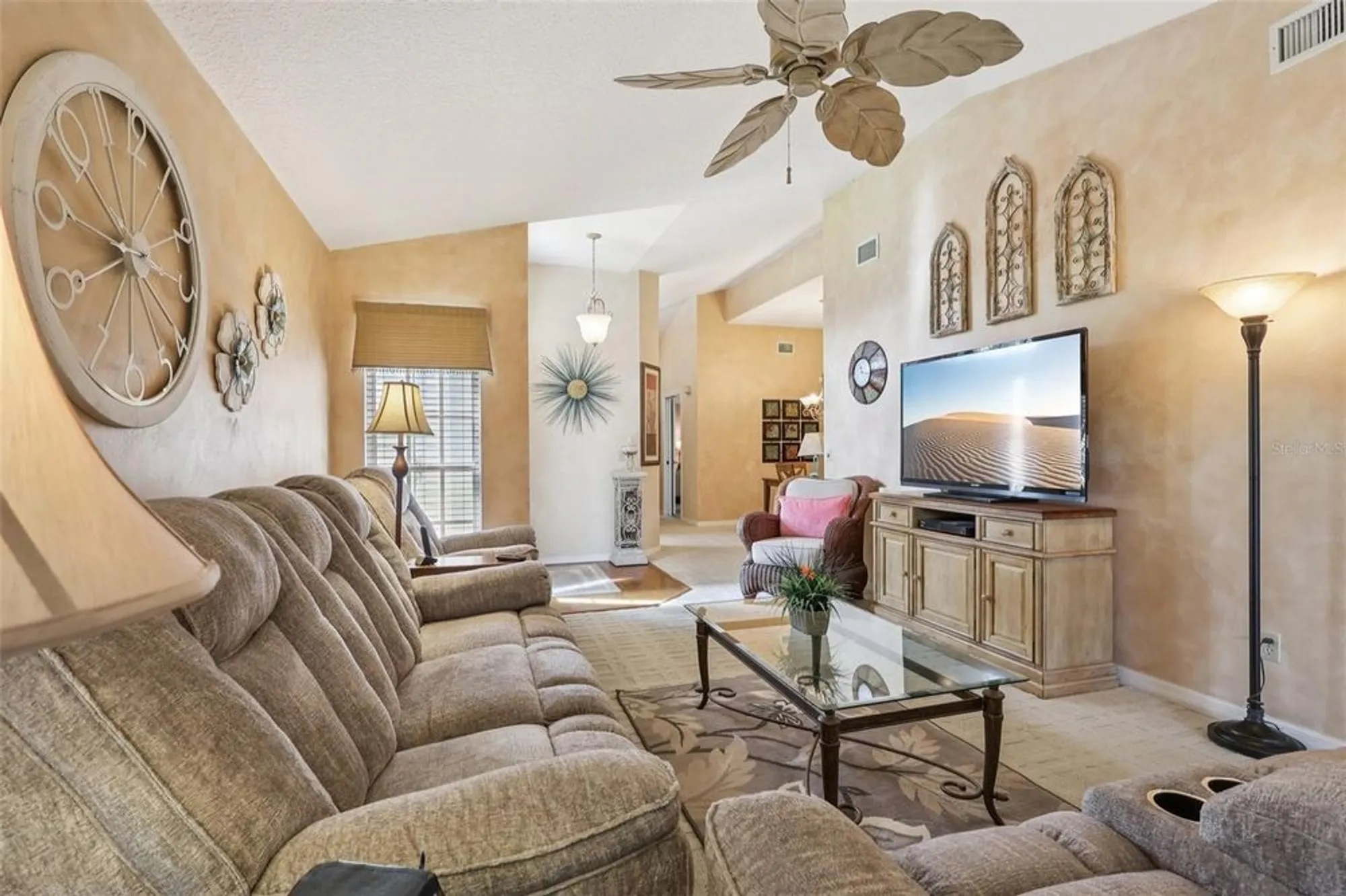 Property Slideshow image 7 of 40 | 100 juniper way, Tavares, FL, 32778