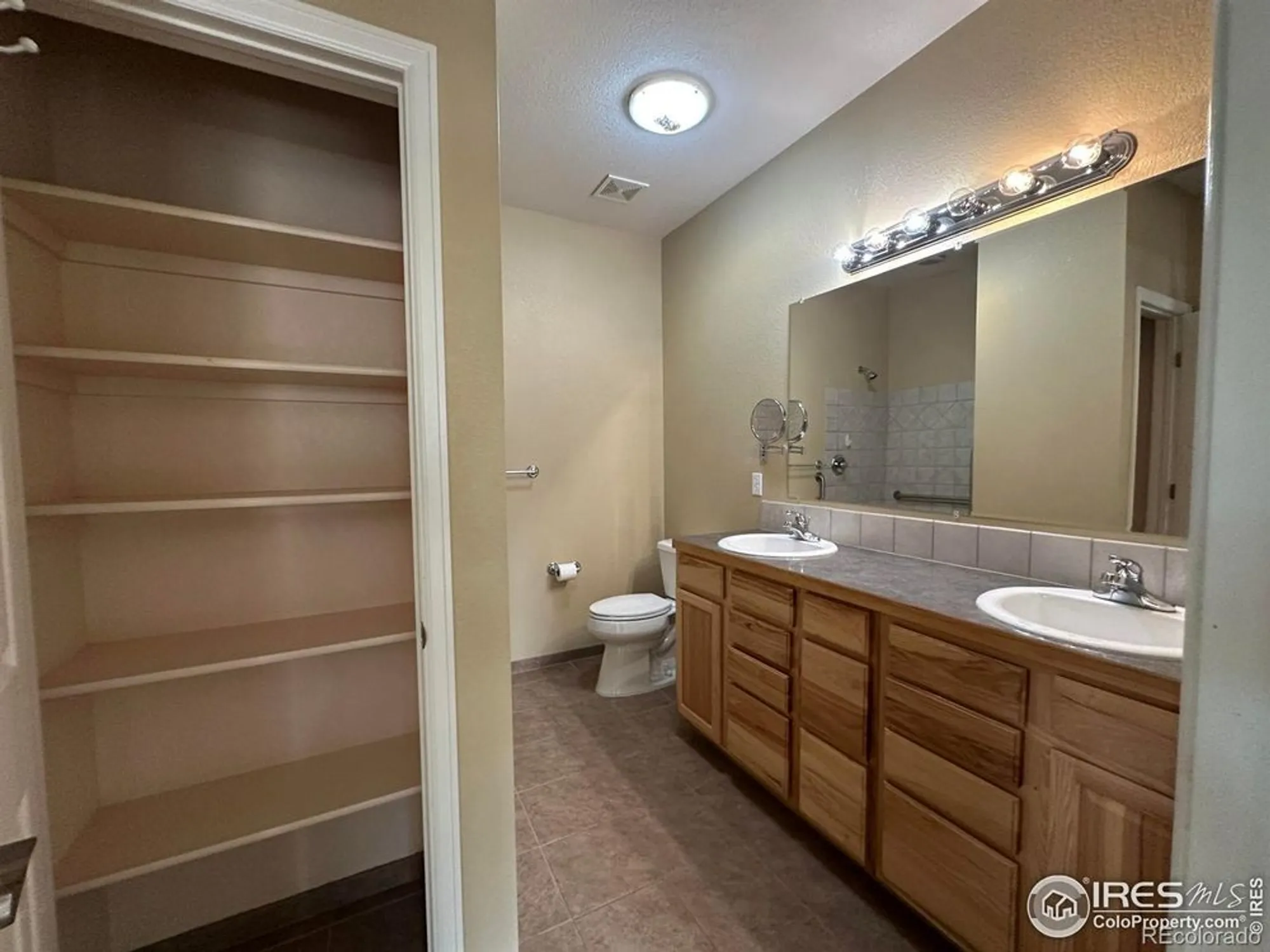 Property Slideshow image 15 of 40 | 1238 finch st, Loveland, CO, 80537