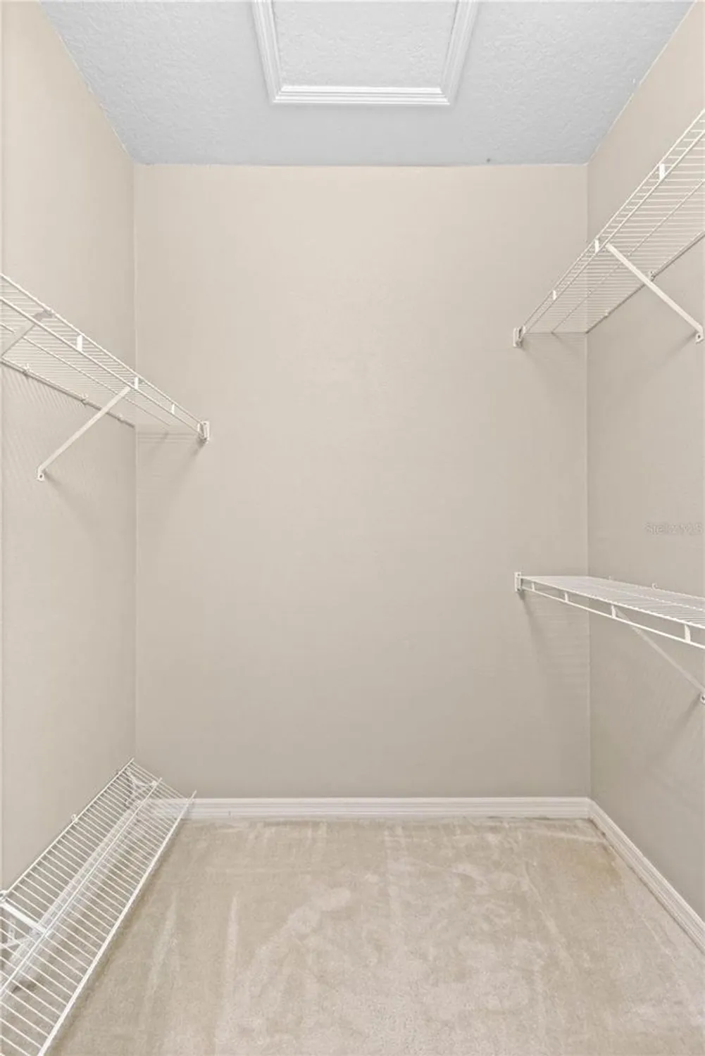 Property Slideshow image 17 of 46 | 1625 monarch dr # 1625, Venice, FL, 34293