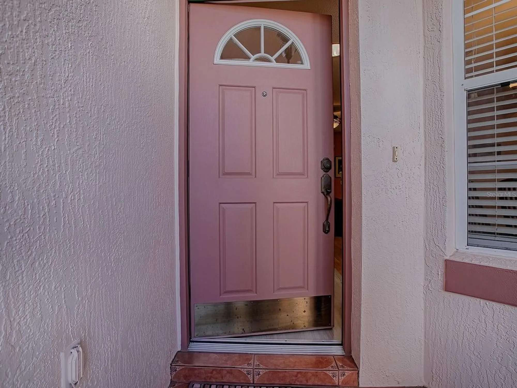 Property Slideshow image 5 of 48 | 910 eagles lndg, Leesburg, FL, 34748