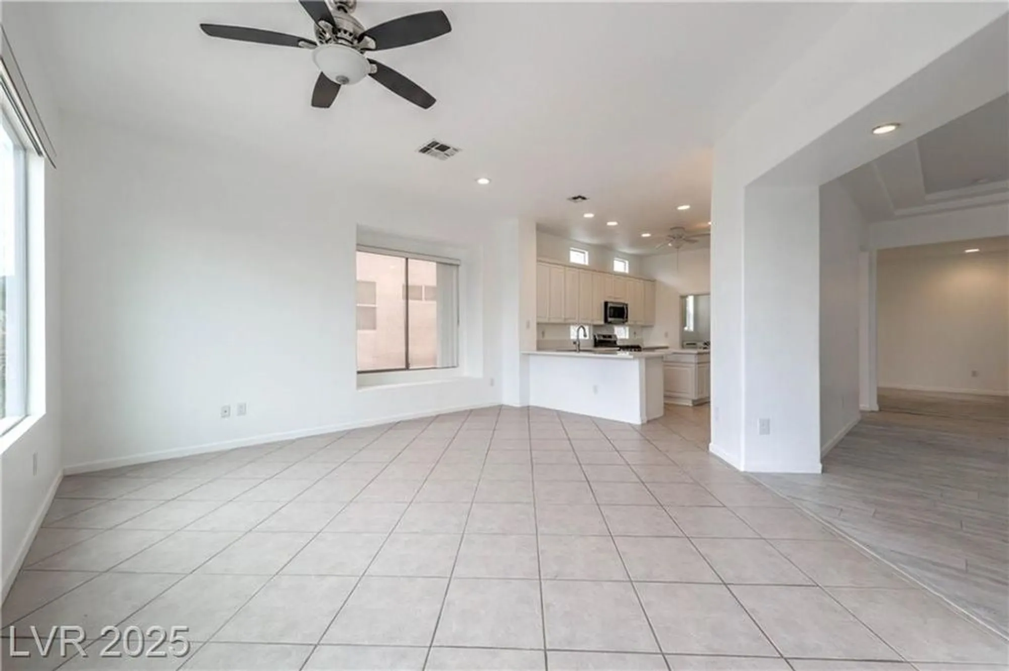 Property Slideshow image 17 of 36 | 562 mountain links dr, Henderson, NV, 89012