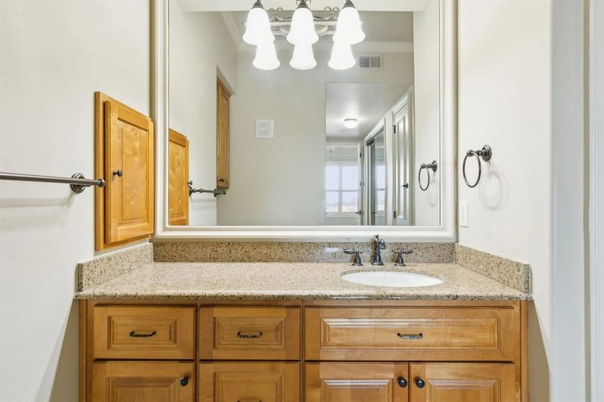 Property Slideshow image 15 of 22 | 301 watermere dr 401, Southlake, TX, 76092