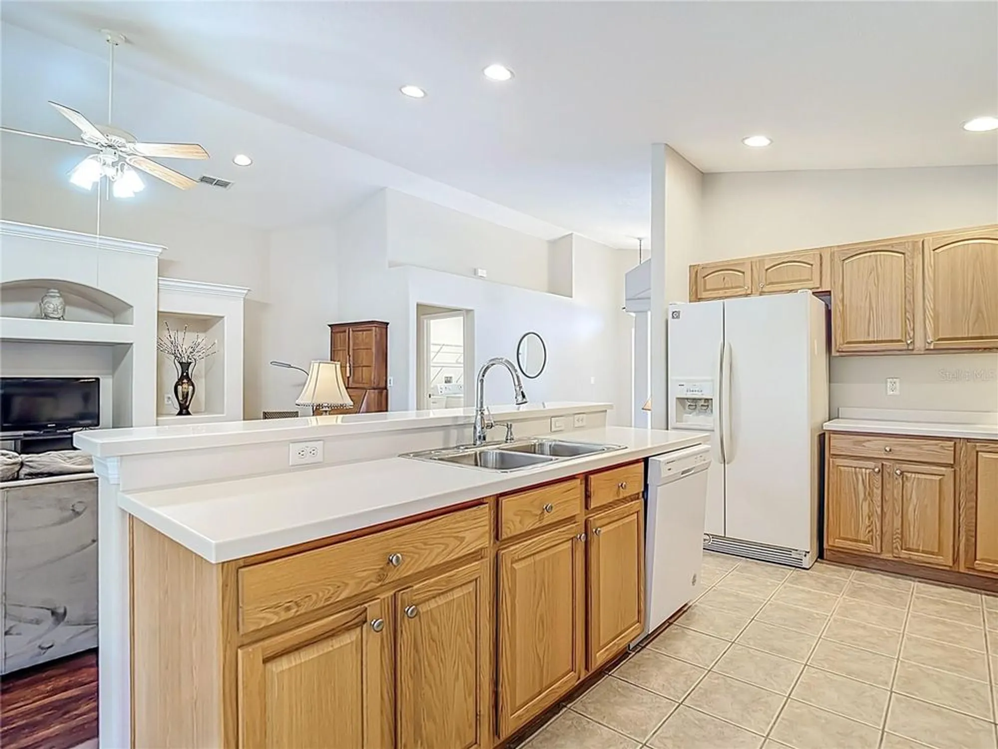 Property Slideshow image 15 of 48 | 456 greenwich cir, Spring Hill, FL, 34609