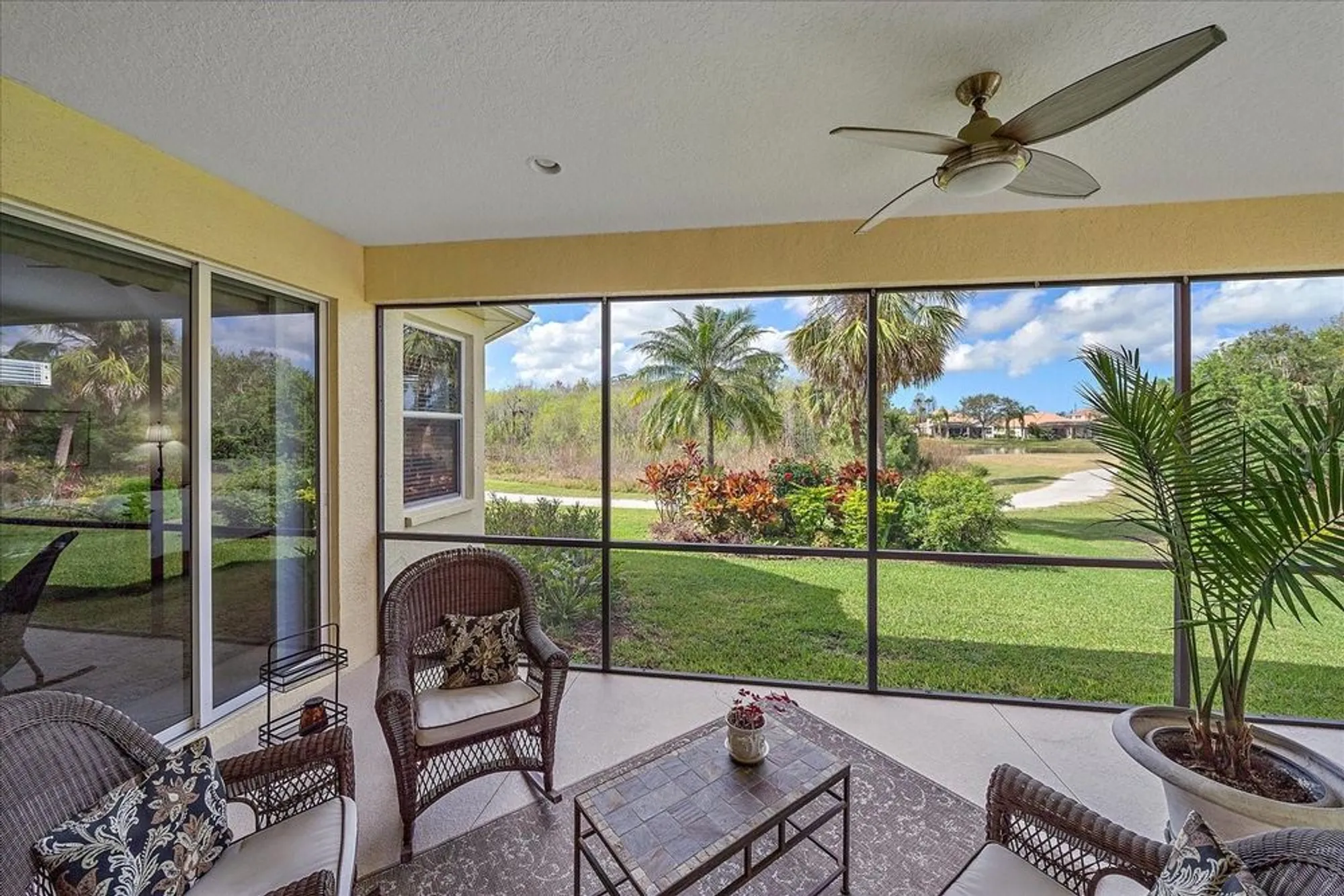 Property Slideshow image 35 of 43 | 6540 tailfeather way, Bradenton, FL, 34203