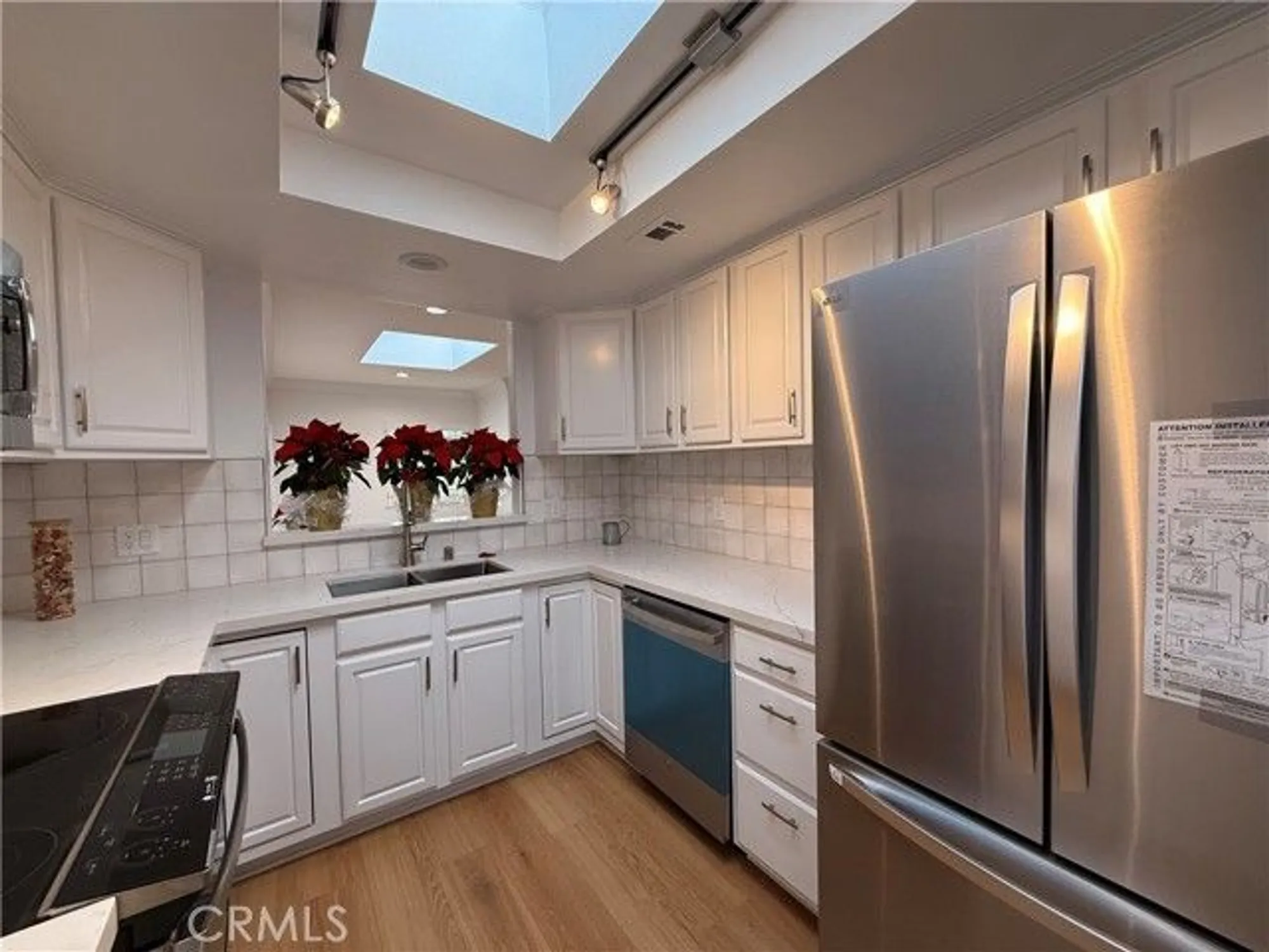 Property Slideshow image 13 of 39 | 1921 saint john rd apt 35c, Seal Beach, CA, 90740